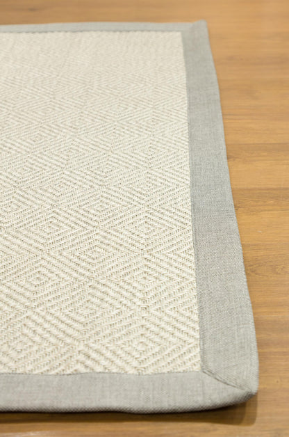 Modern Cream Flatweave Rug: Gray Border Diamond Pattern Area Rug