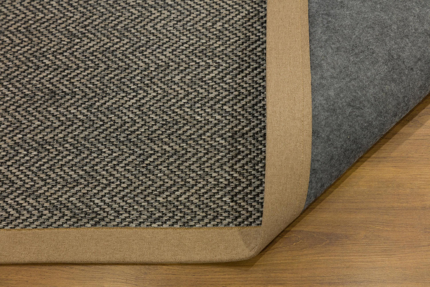 Modern Herringbone Flatweave Rug: Tan Border, 5x7 Area Carpet