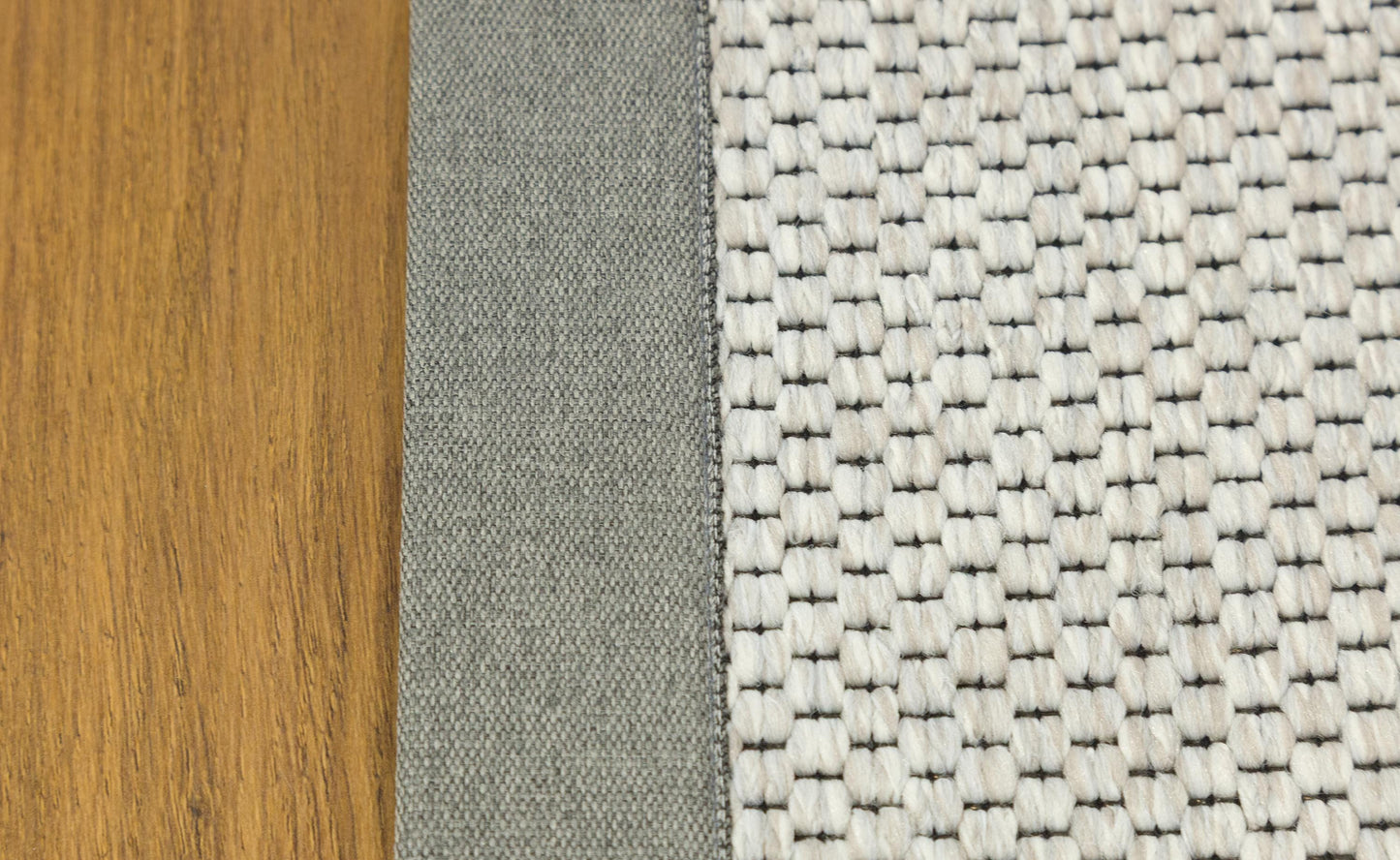 Modern Flatweave Rug: Light Gray Border, Minimalist Neutral Carpet for Home & Office