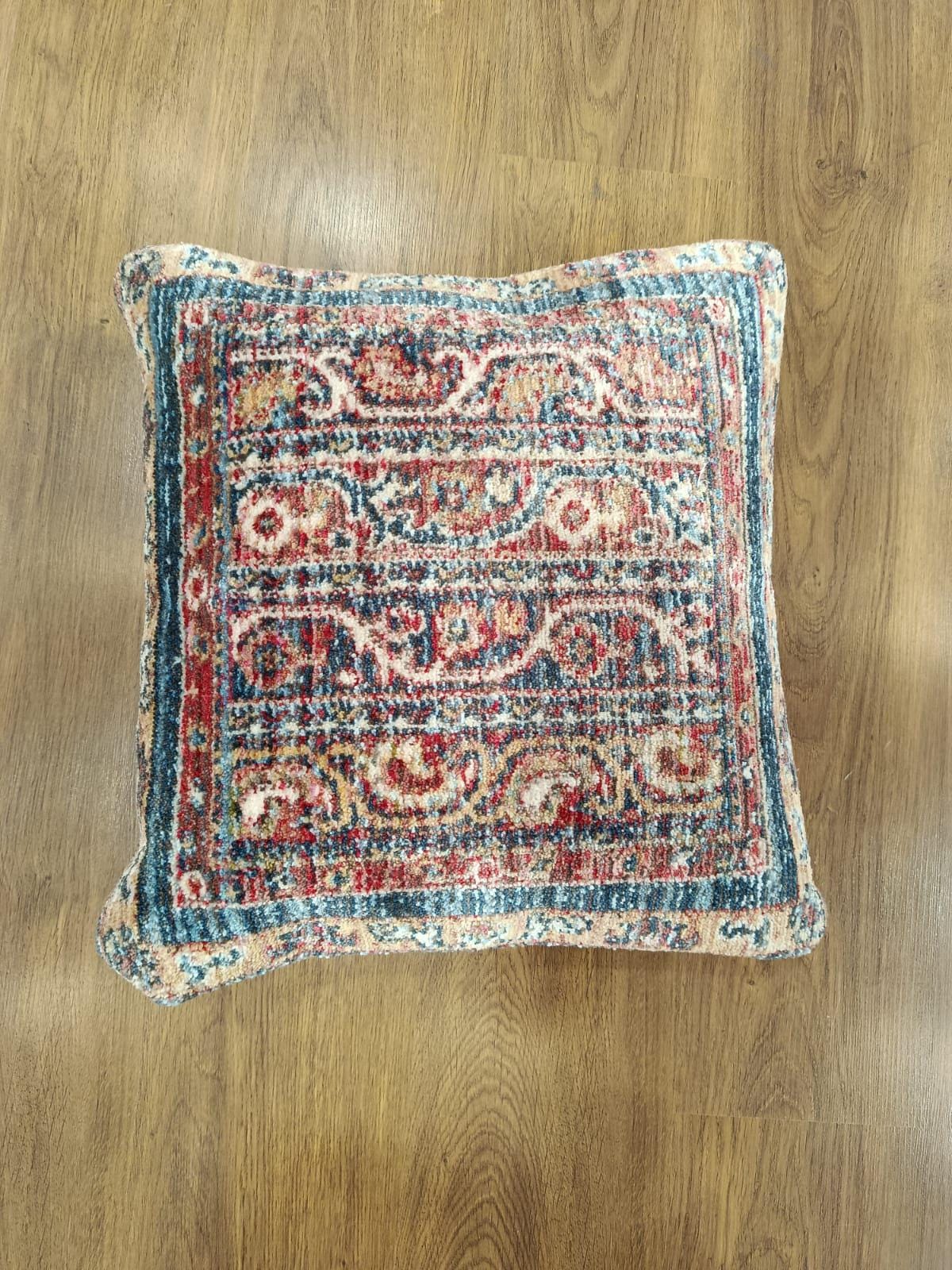 Vintage Turkish Carpet Pillow – Traditional Kilim-Style Cushion Cover with Oriental Rug Design , 50cmx50cm cushion