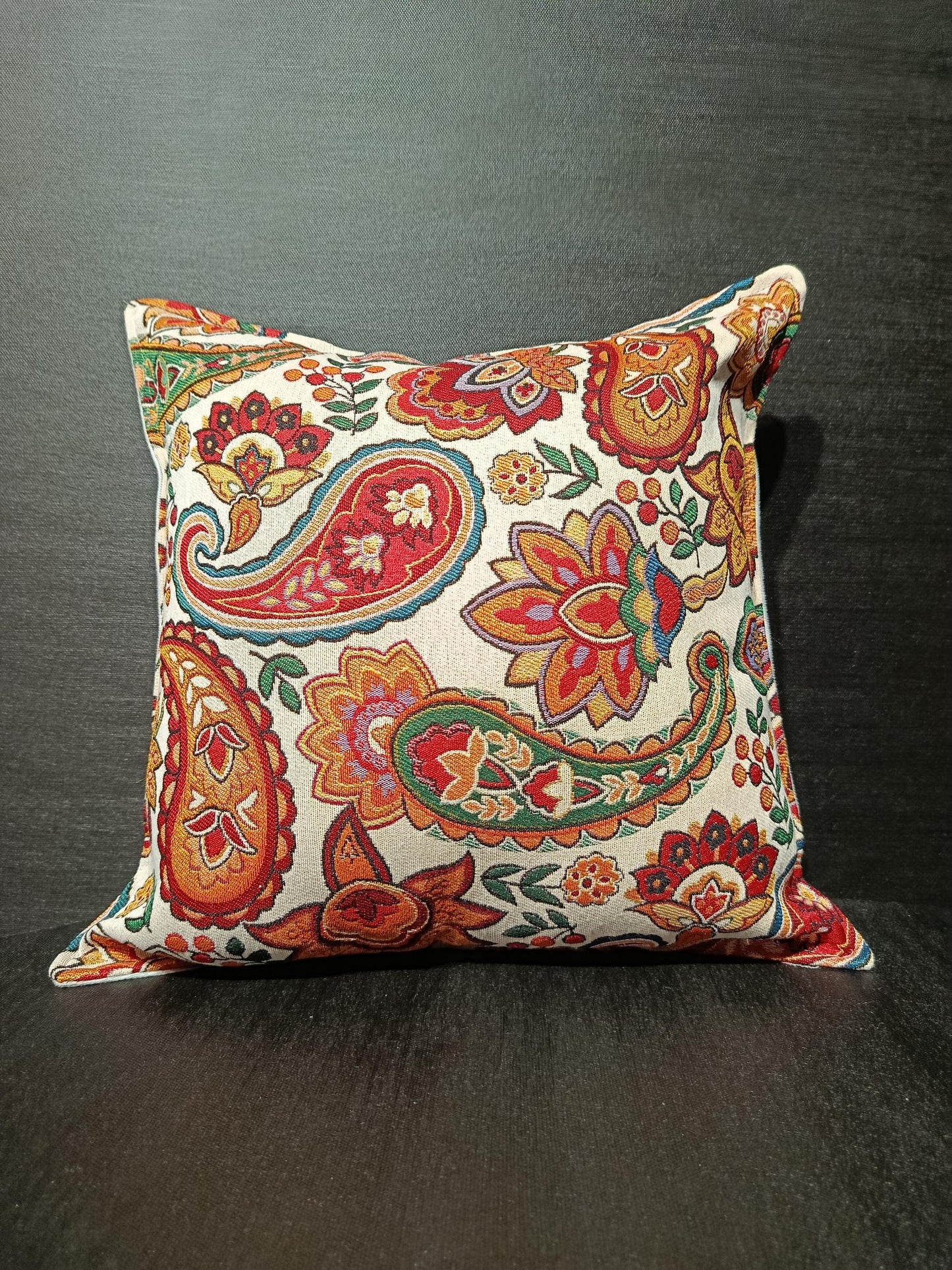Paisley Gobelin Cushion Cover: Jacquard Floral Tapestry Pillow - 40x40 cm