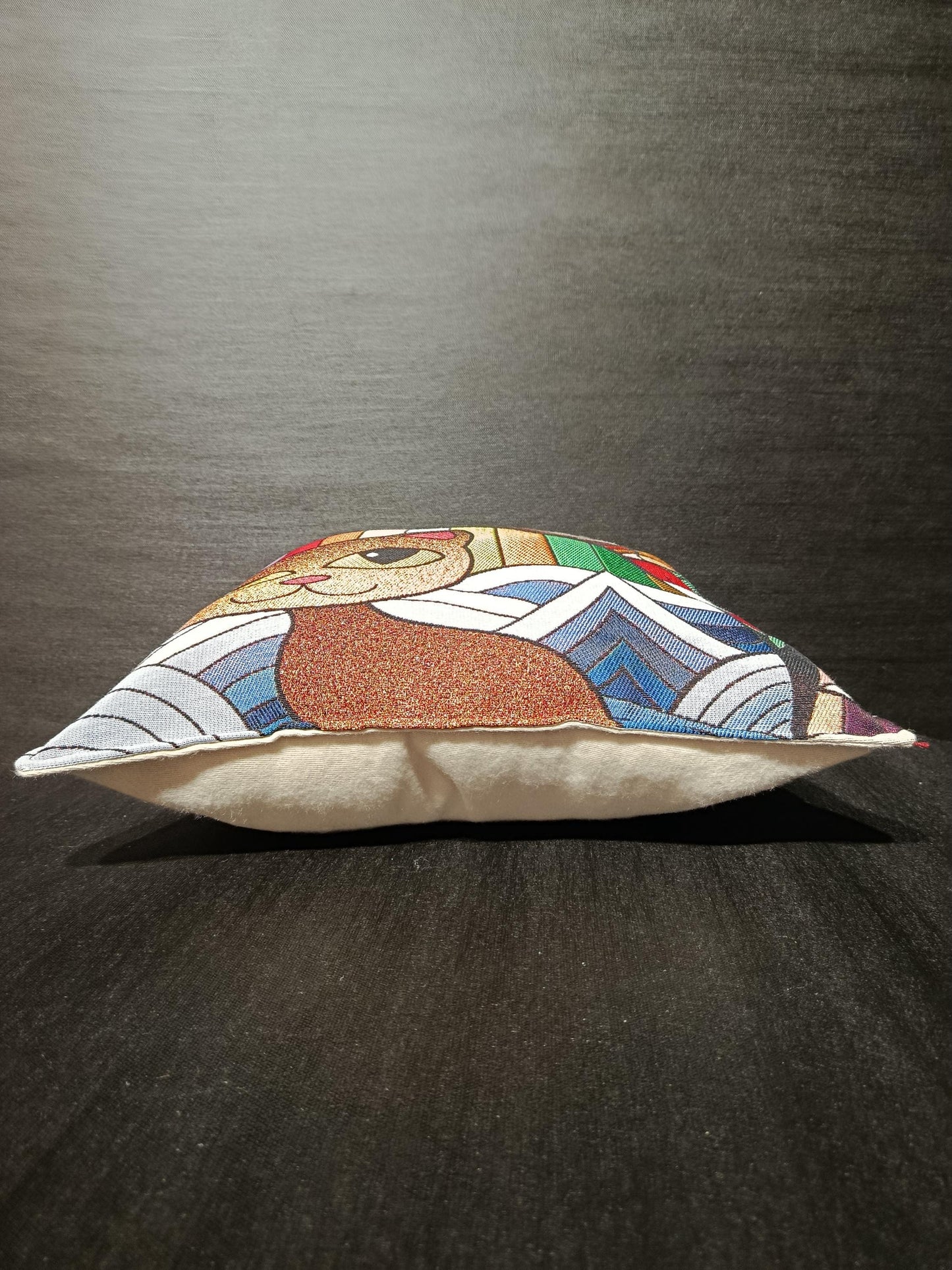 Abstract Cat Tapestry Pillow Cover: Modern Geometric Decor