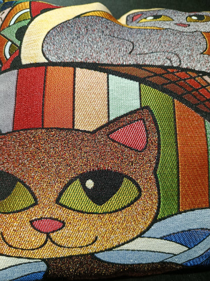 Abstract Cat Tapestry Pillow Cover: Modern Geometric Decor