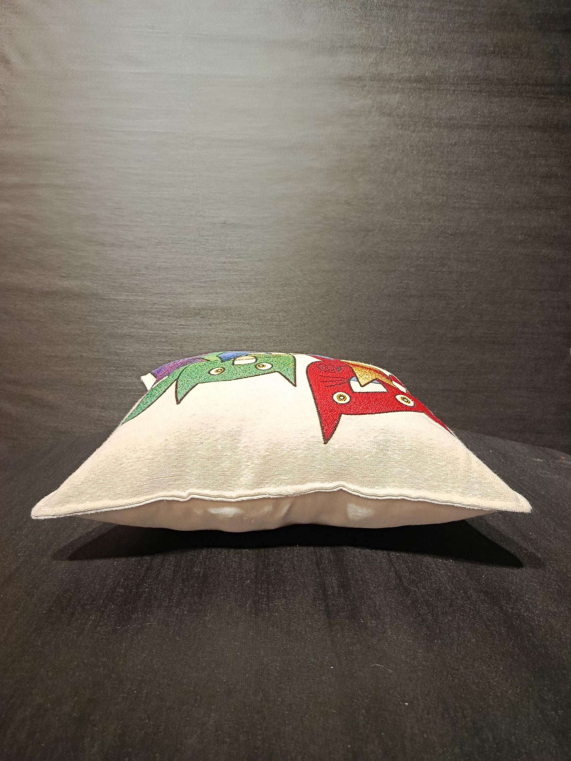 Abstract Cat Cushion Cover: Colorful Gobelin Tapestry Pillow, 40x40cm