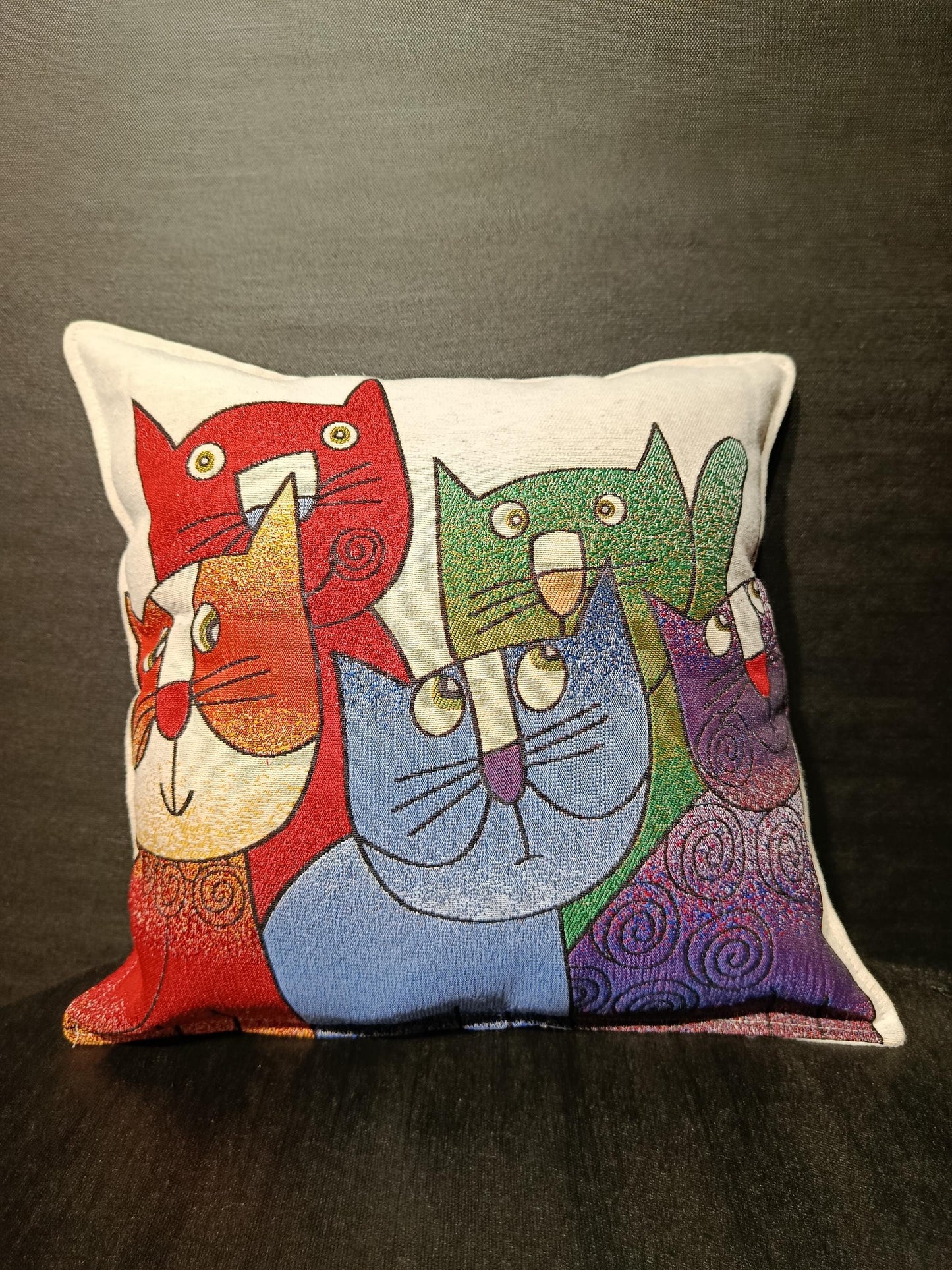 Abstract Cat Cushion Cover: Colorful Gobelin Tapestry Pillow, 40x40cm