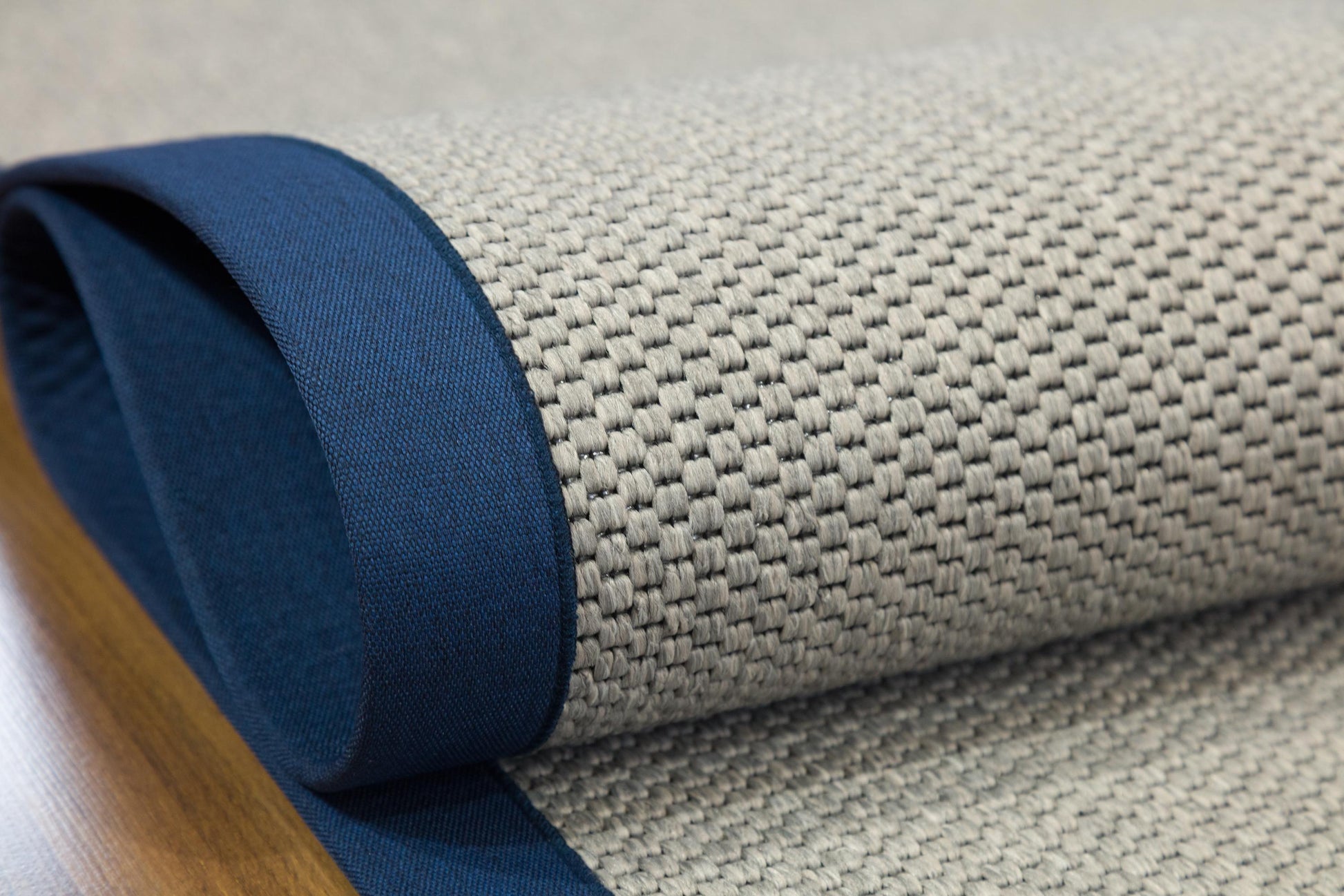 Modern Beige Jute Rug: Blue Fabric Border, Flatweave Outdoor/indoor carpet