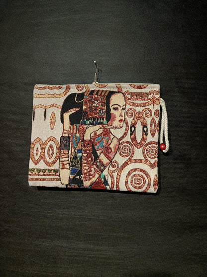 Klimt "The Kiss" Tapestry Clutch Bag: Art Lover's Zippered Pouch