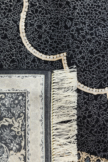 5x7 ft, Black Classic Medallion Silk Rug with bamboo yarn: Oriental design carpet