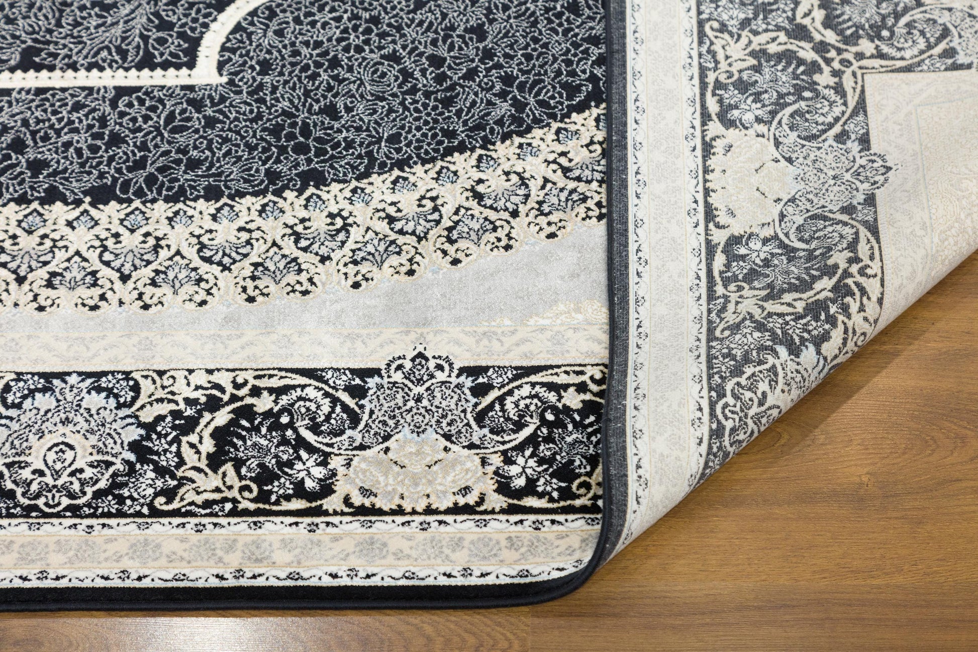 5x7 ft, Black Classic Medallion Silk Rug with bamboo yarn: Oriental design carpet