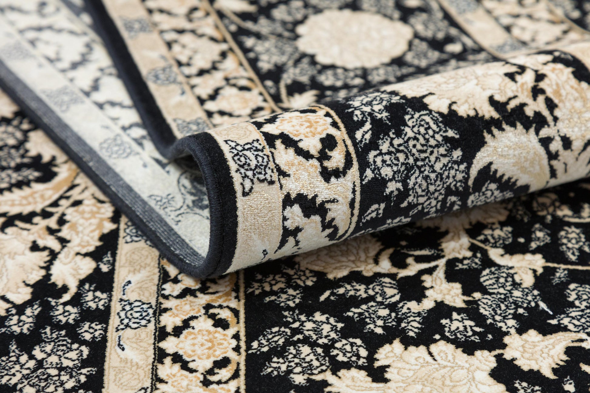 7x10 ft, Classic Black Silk Rug: Oriental black fine carpet with Fringes