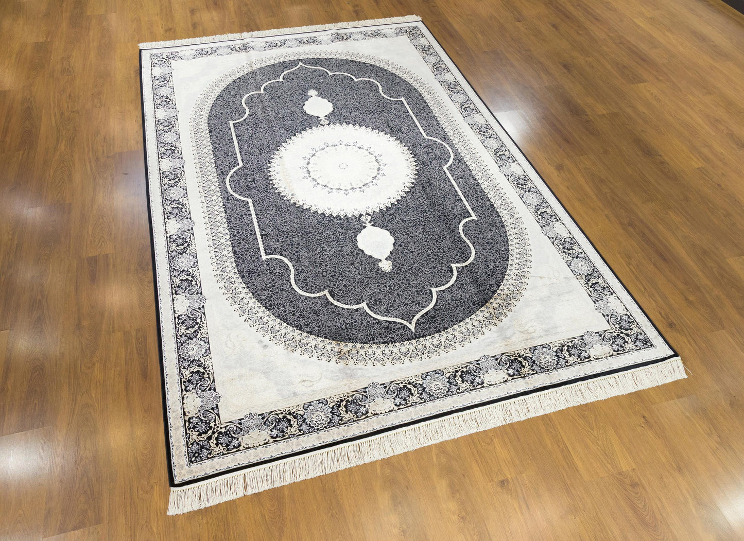 7x10 ft,  Black Classic Medallion Silk Rug: Oriental design carpet