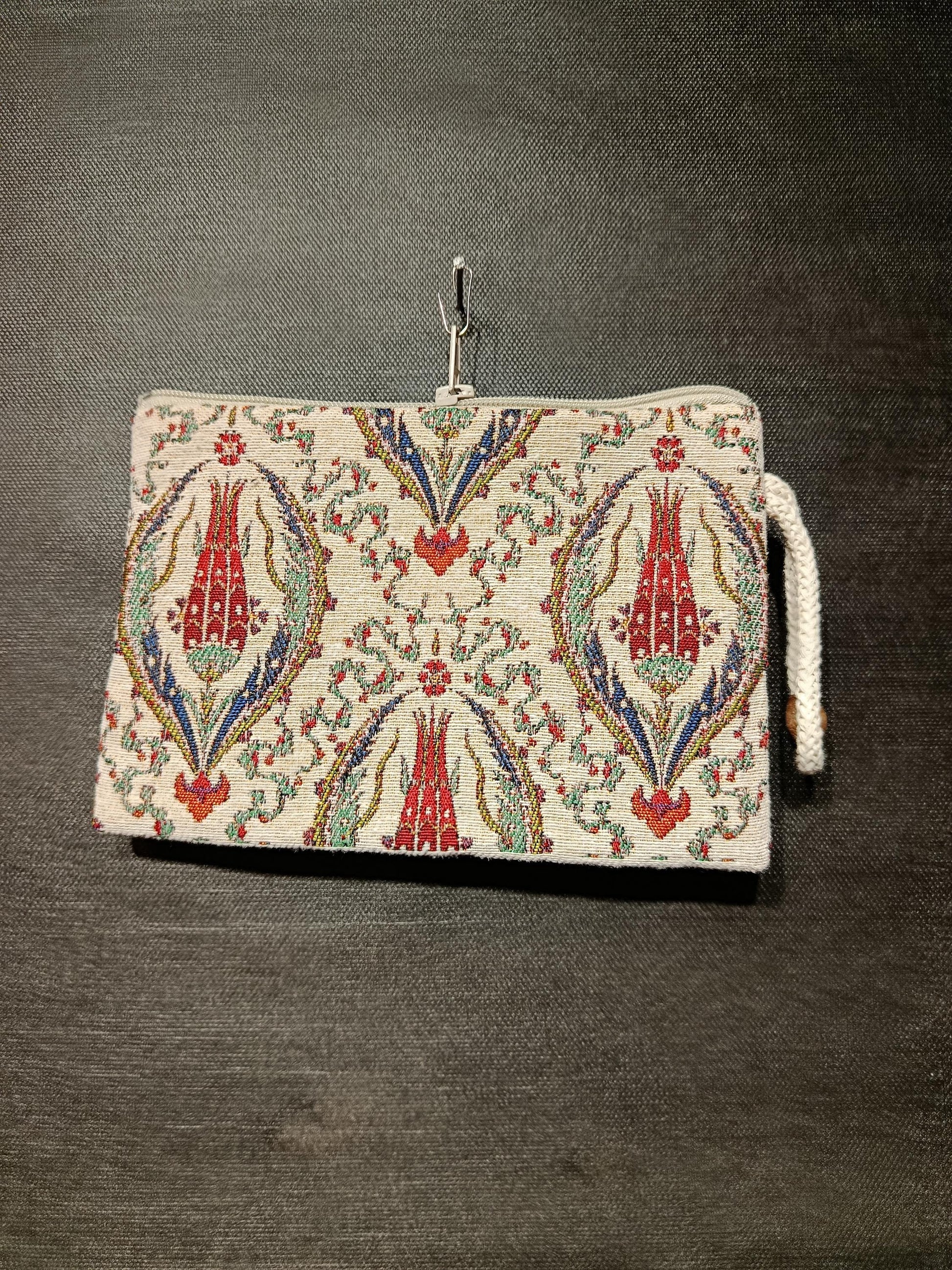 Handmade Gobelin Zipper Purse – Turkish Tulip Pattern Coin Pouch – Small Floral Clutch Bag
