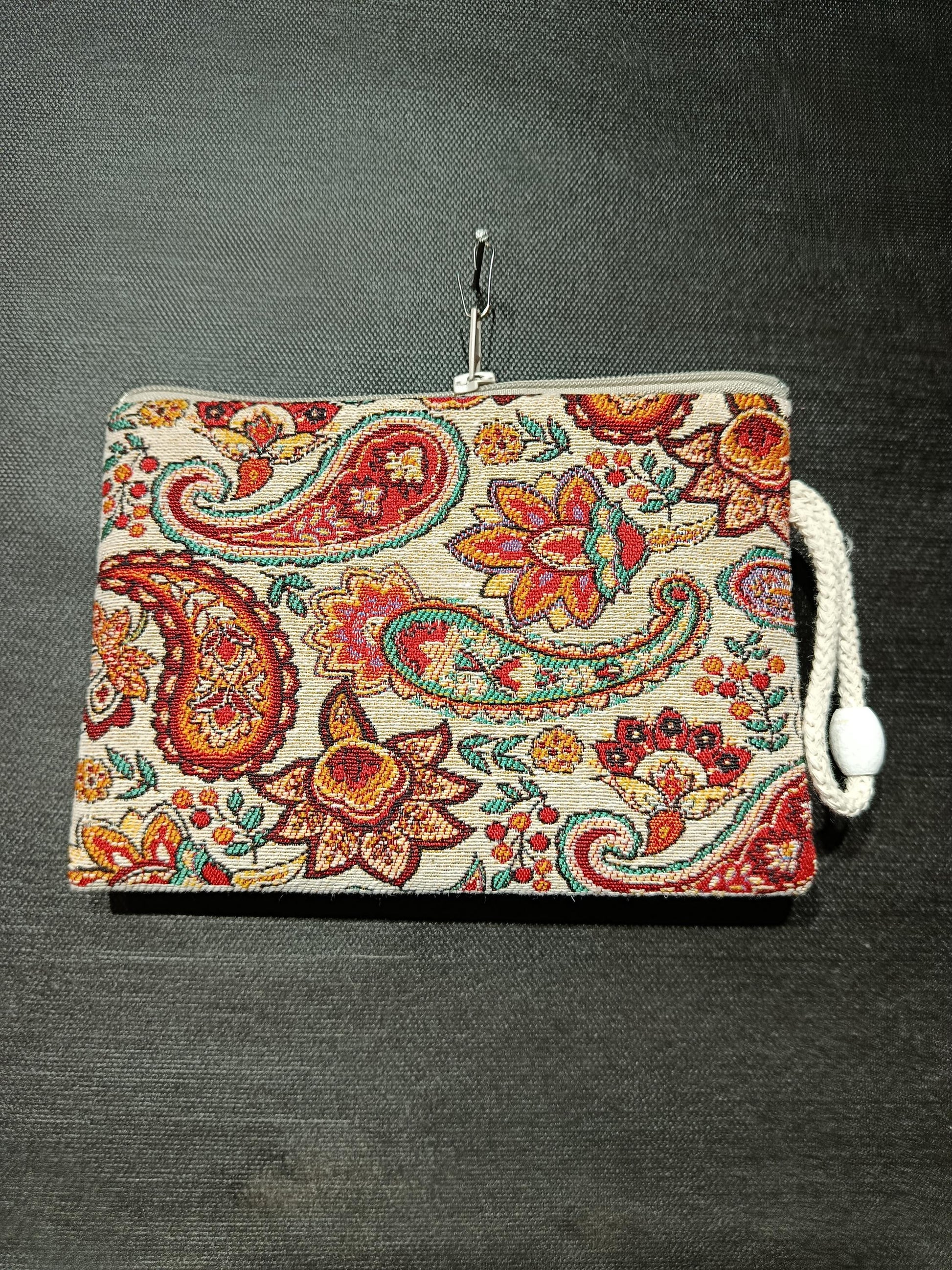 Handmade Gobelin Paisley Clutch – Tapestry Purse with Traditional Floral Pattern – Boho Zip Pouch