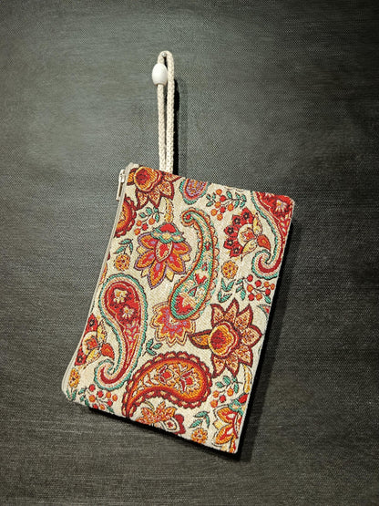 Handmade Gobelin Paisley Clutch – Tapestry Purse with Traditional Floral Pattern – Boho Zip Pouch