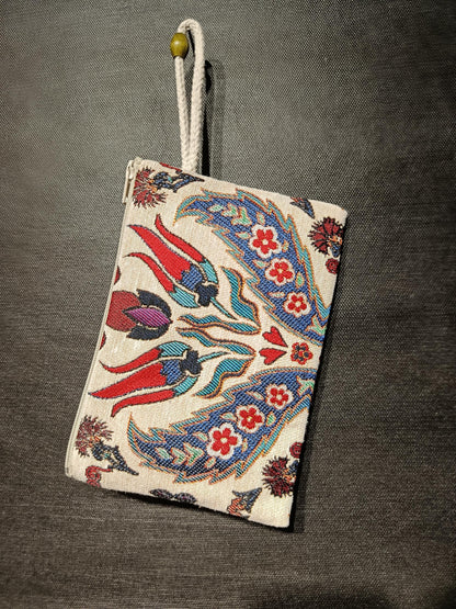 Ottoman Tulip Motif Clutch – Gobelin Fabric Zippered Pouch with Traditional Turkish Design