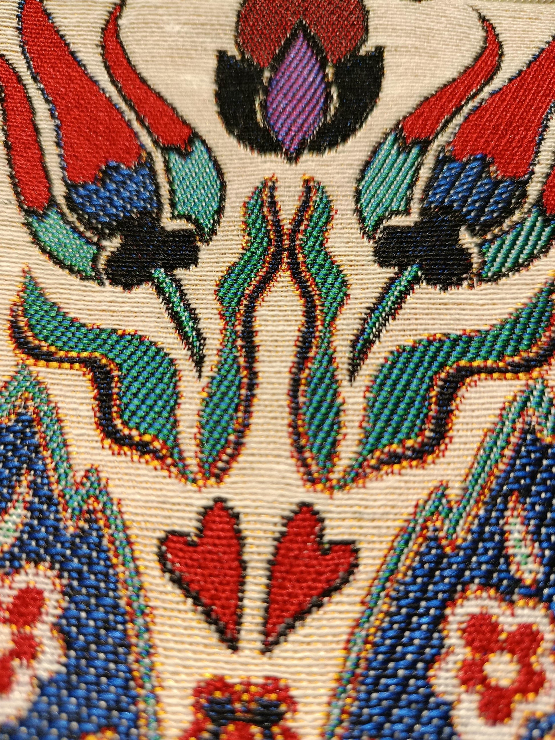 Ottoman Tulip Motif Clutch – Gobelin Fabric Zippered Pouch with Traditional Turkish Design