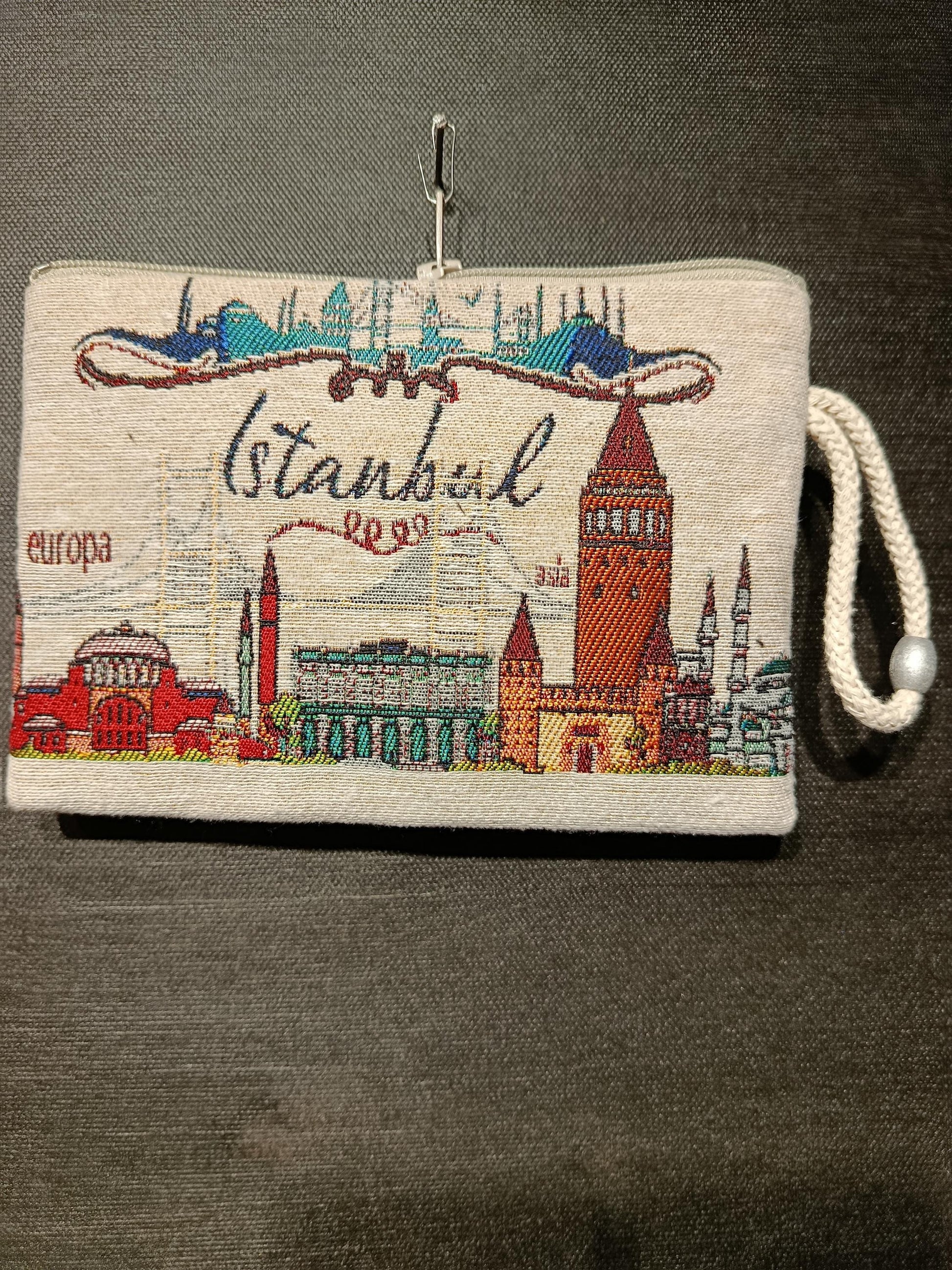 Istanbul Cityscape Tapestry Clutch – Turkish Landmarks Souvenir Pouch