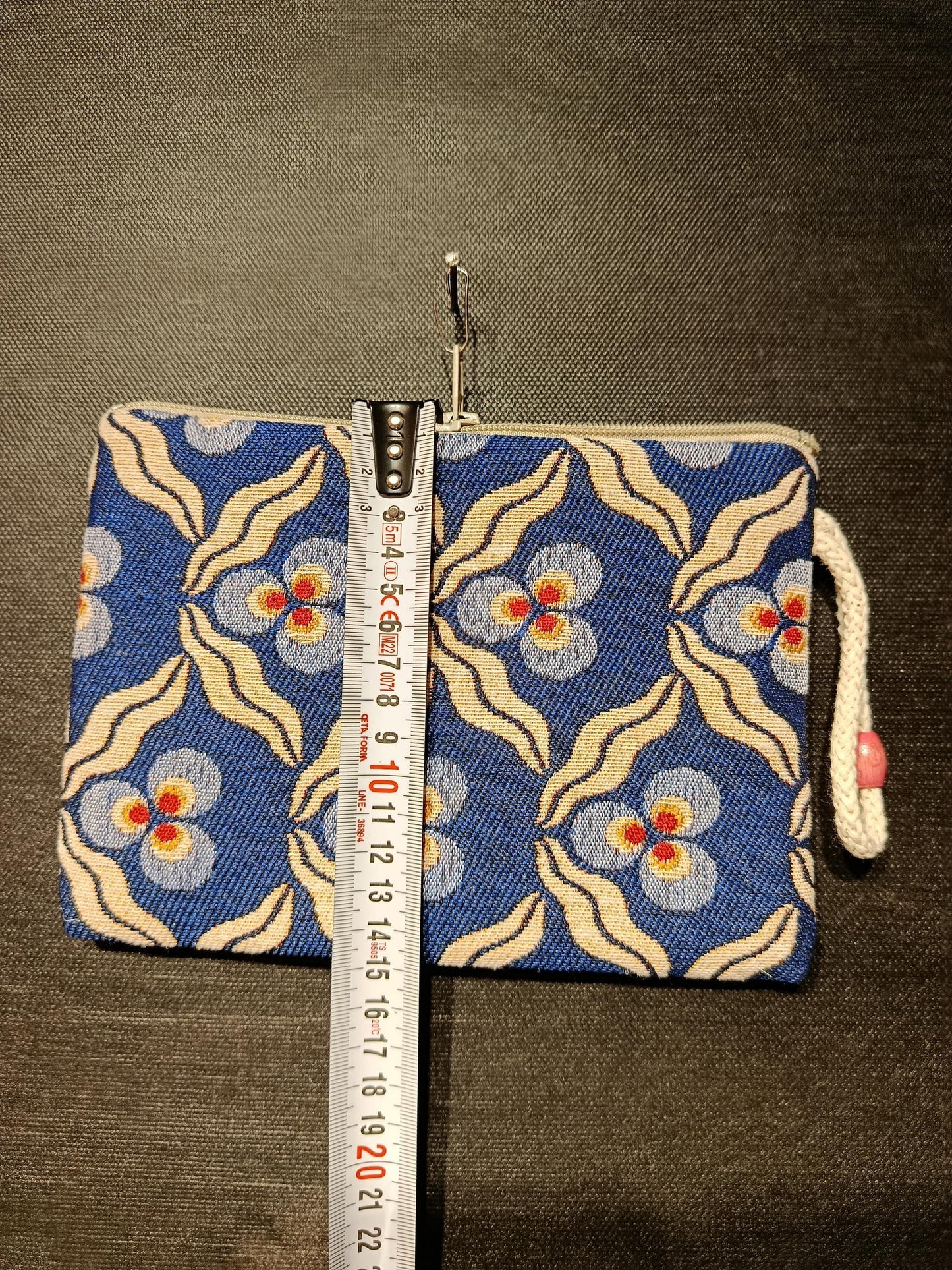 Blue Floral Gobelin Tapestry Clutch – Retro Flower Zip Pouch