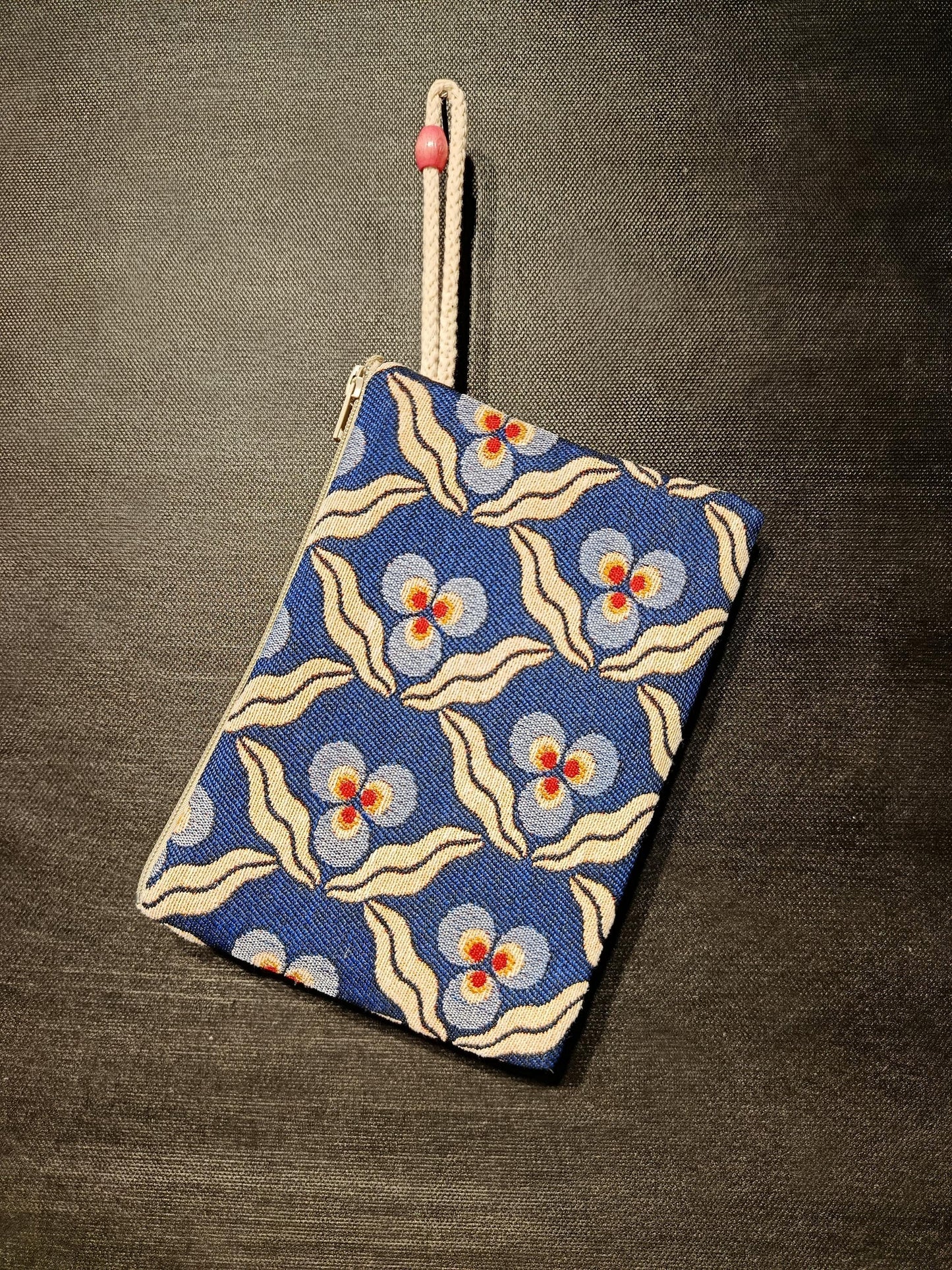 Blue Floral Gobelin Tapestry Clutch – Retro Flower Zip Pouch