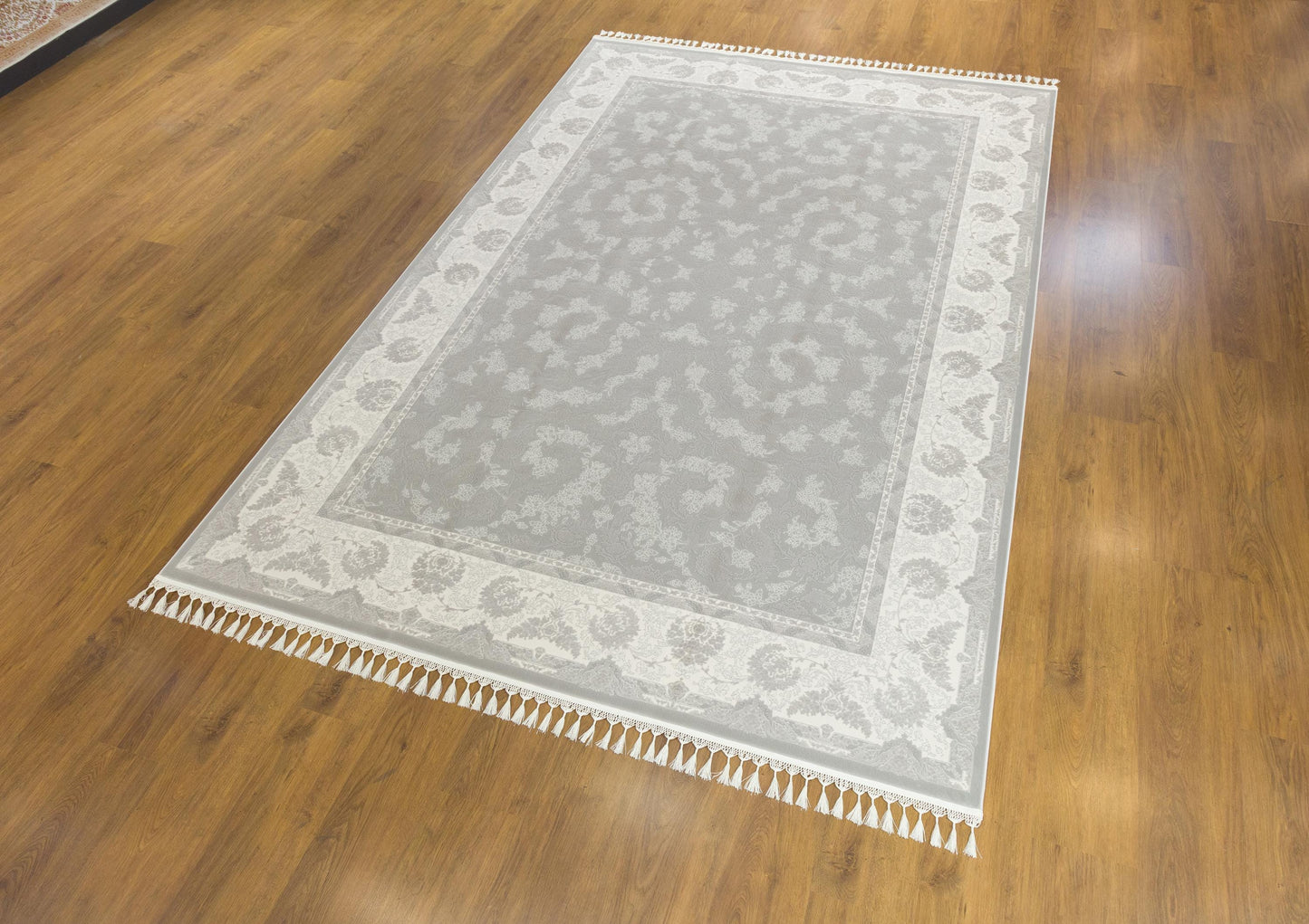 5x7 ft, Gray Floral Classic Silk Carpet with Tassels made with viscose yarn