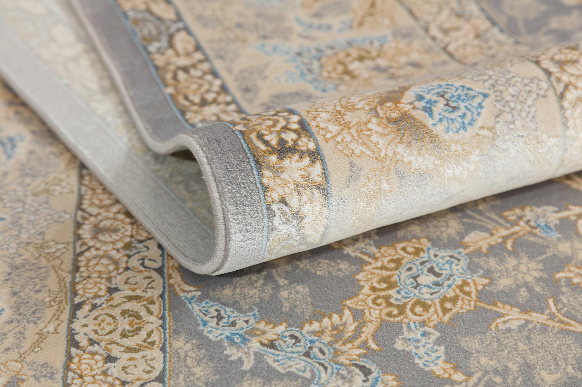 7x10 ft, Classic blue oriental Silk Rug: Bamboo Yarn, fine Fringes