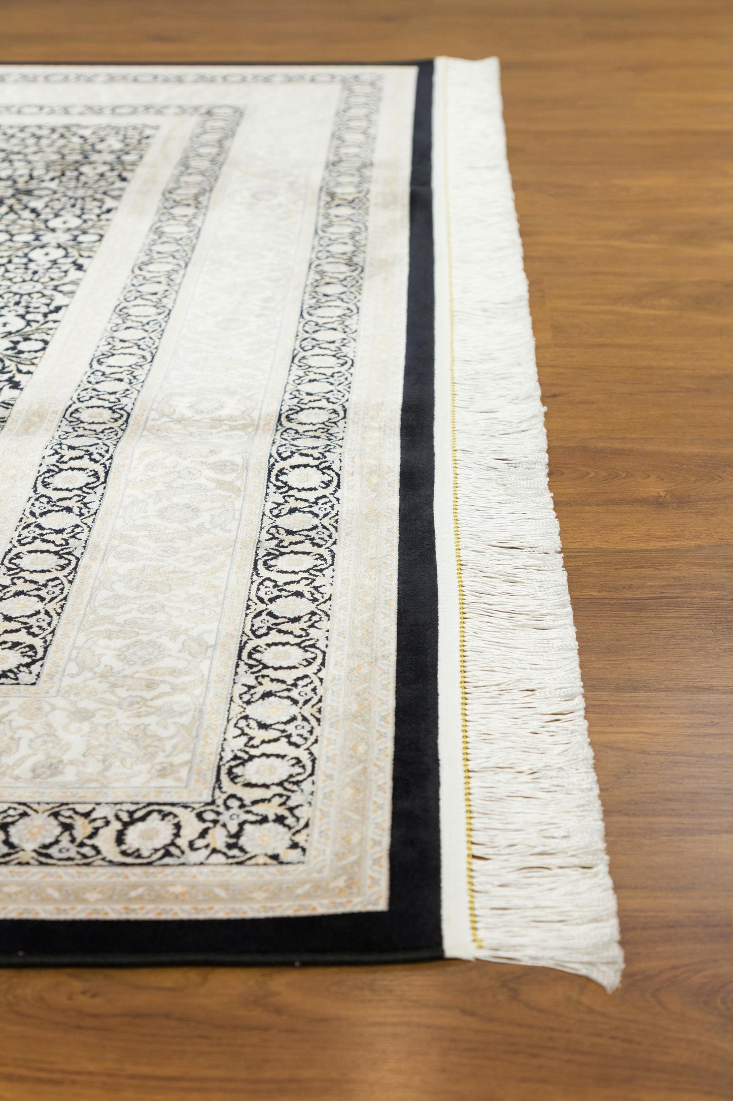 7x10 ft, Classic Black Silk Rug: Oriental black fine carpet with Fringes