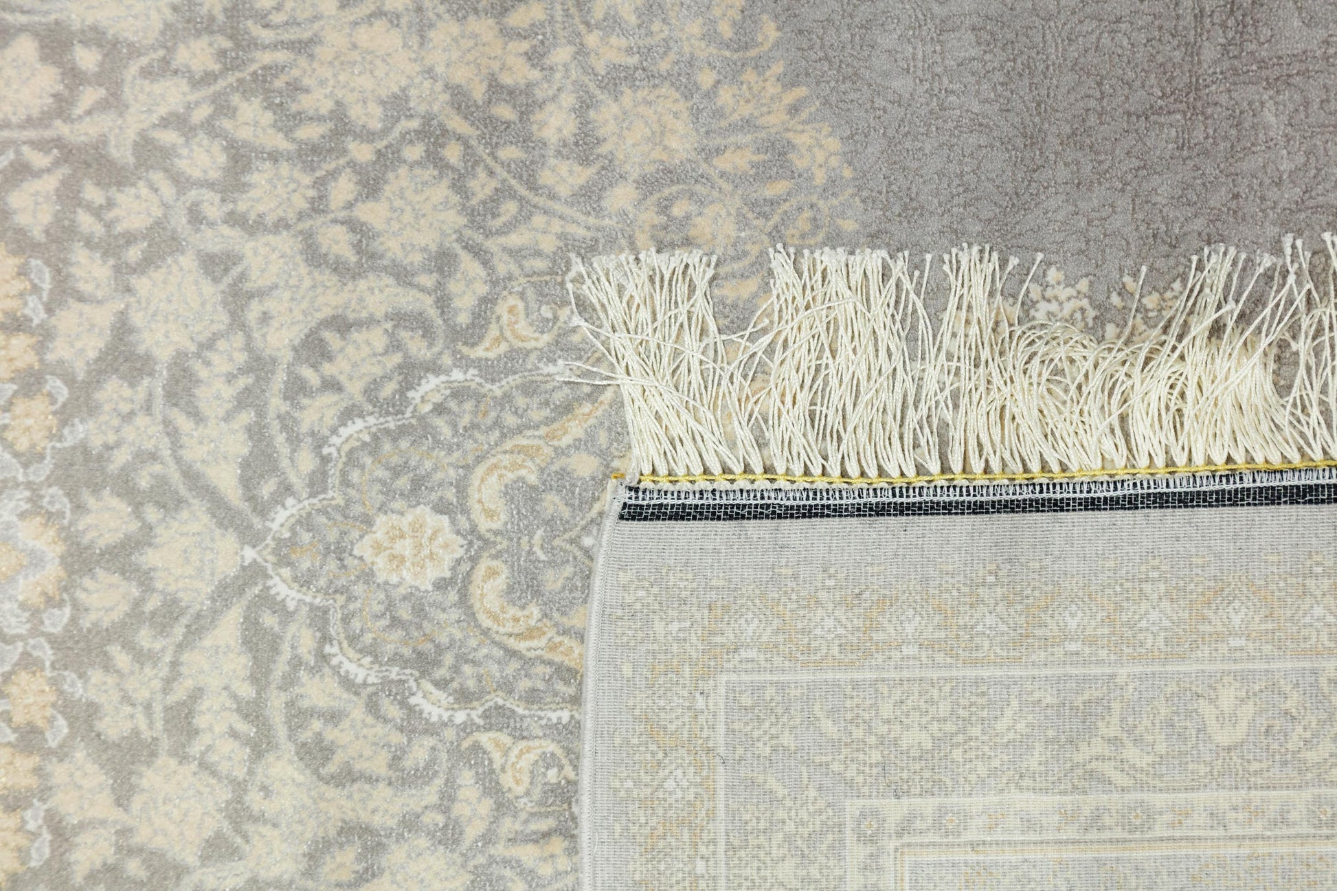 7x10 ft, Gray Silk Rug with medallion design: Classic oriental carpet with fine Fringes