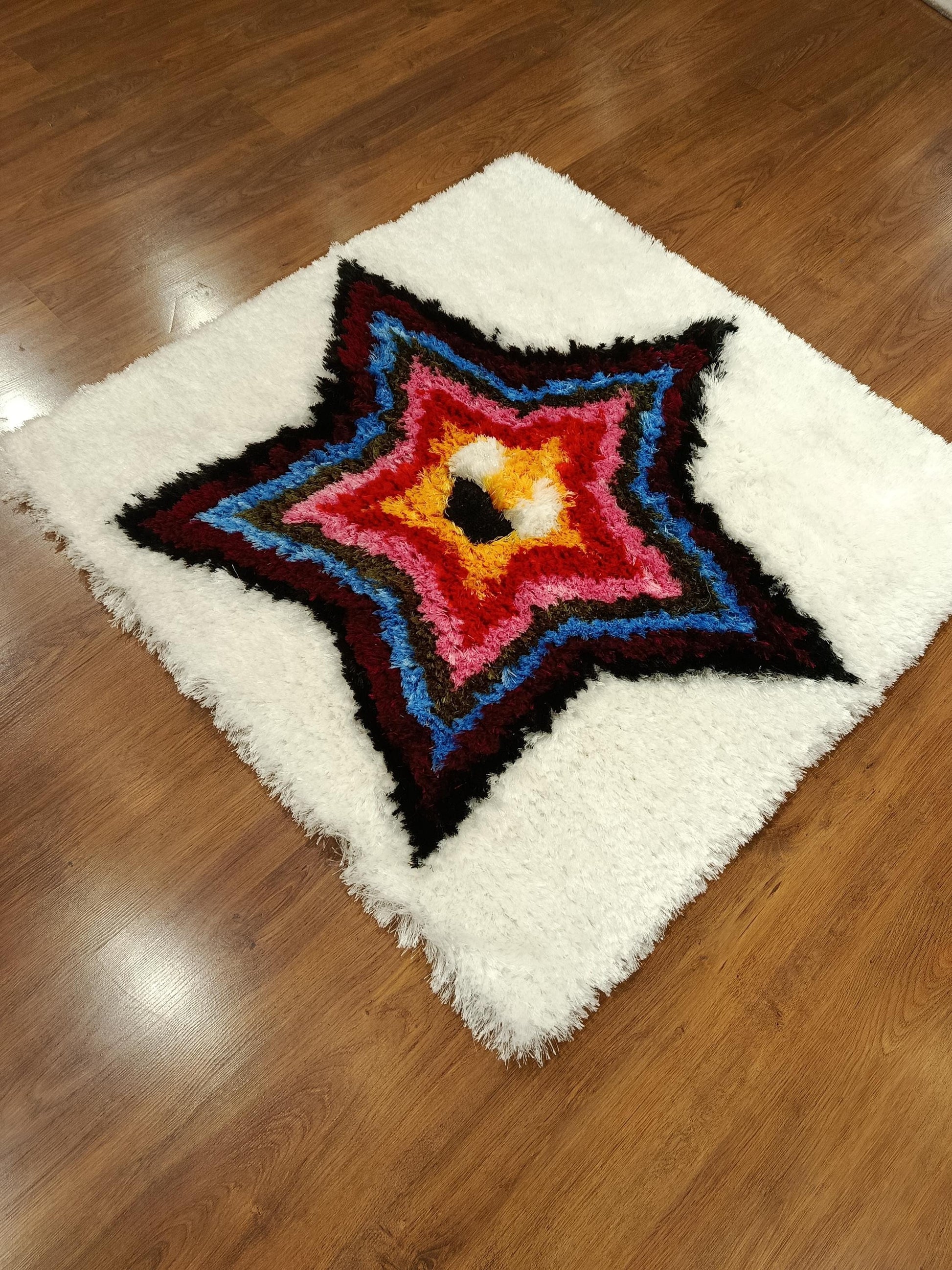 Handmade Tufted Star Rug: Colorful Kids Playroom Carpet (40"x40")