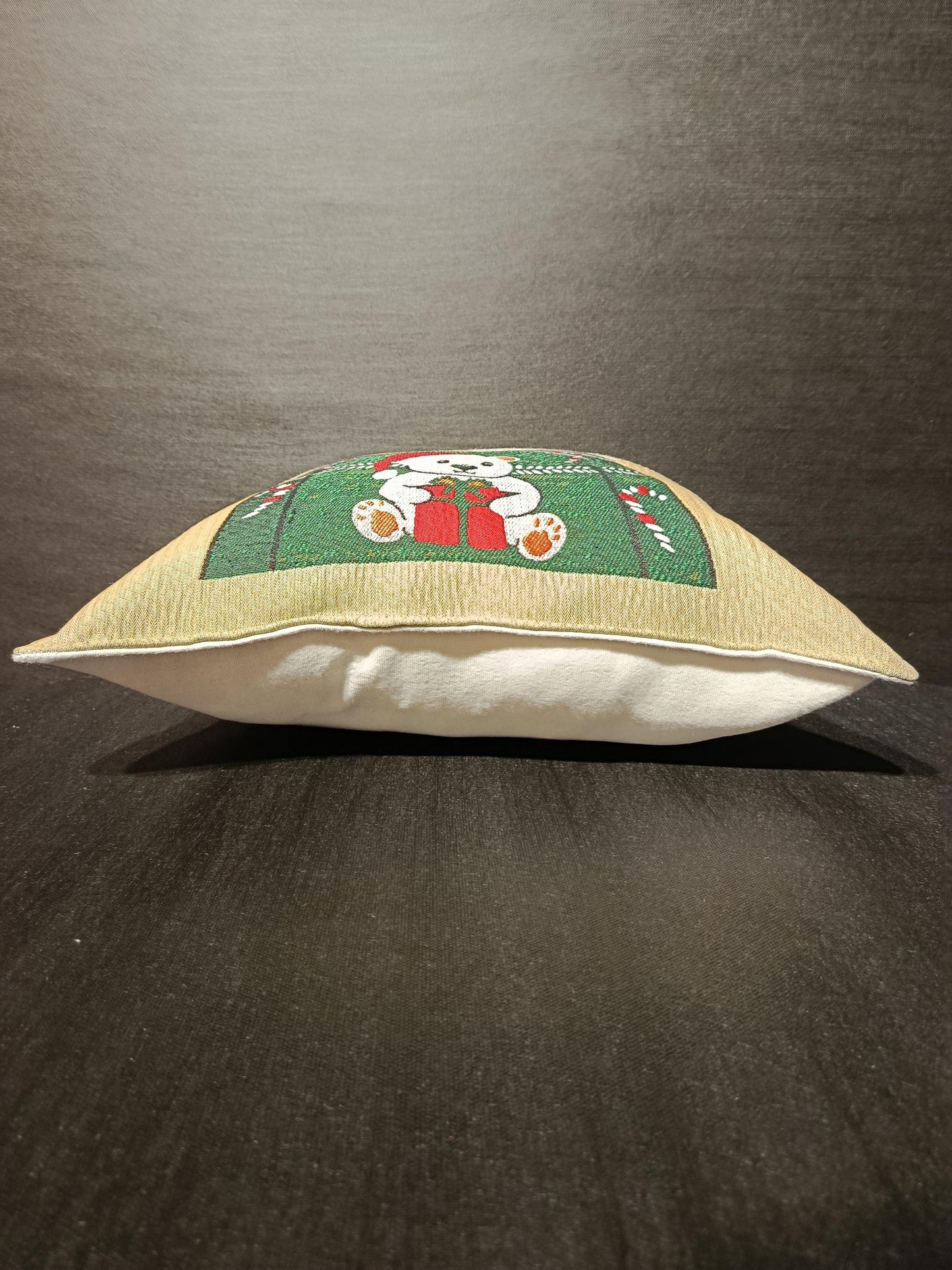 Christmas Cat Pillow Cover: Gobelin Tapestry Holiday Decor