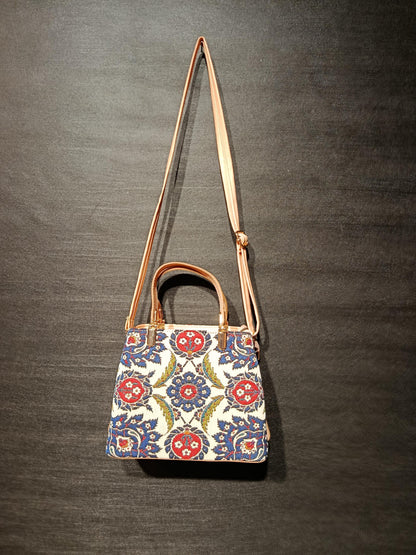 Gobelin Tapestry Handbag: Turkish Floral Crossbody Bag with Faux Leather