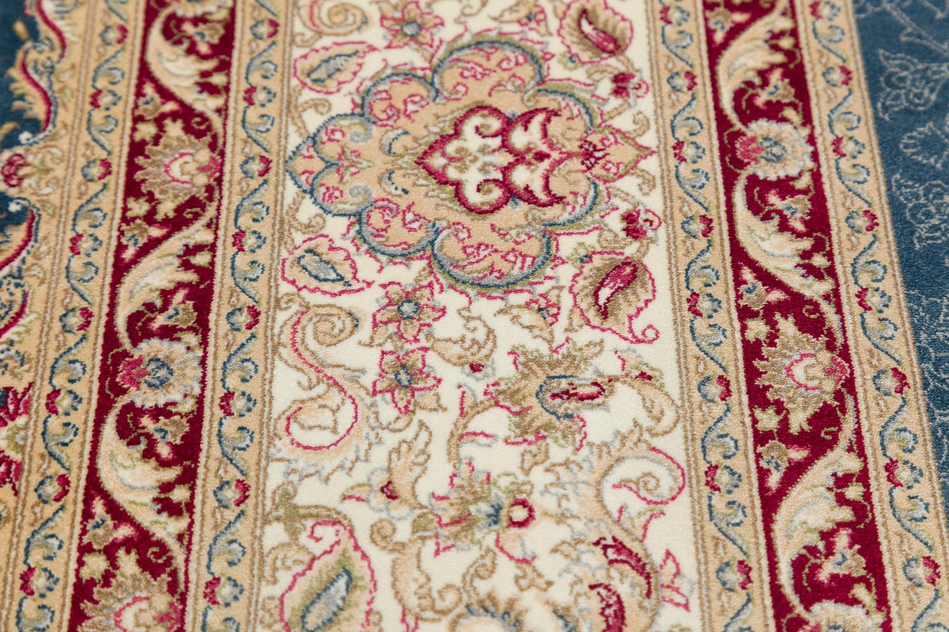 7x10 ft, Fine Turkish Silk Rug with Handmade Silk Fringes
