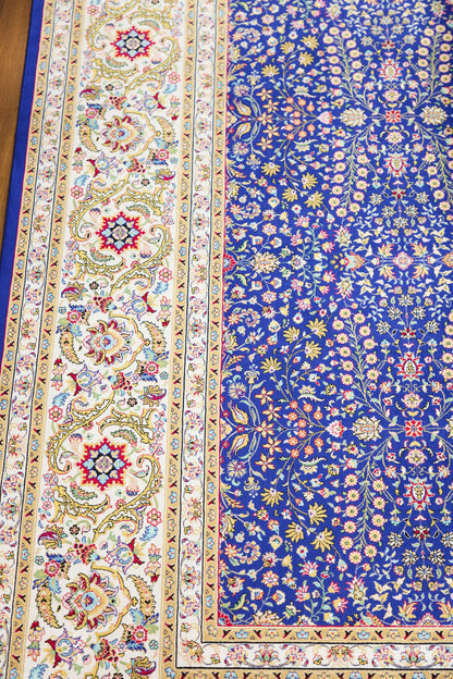 7x10 ft, Classic Blue Silk Rug: Oriental blue fine carpet with Fringes