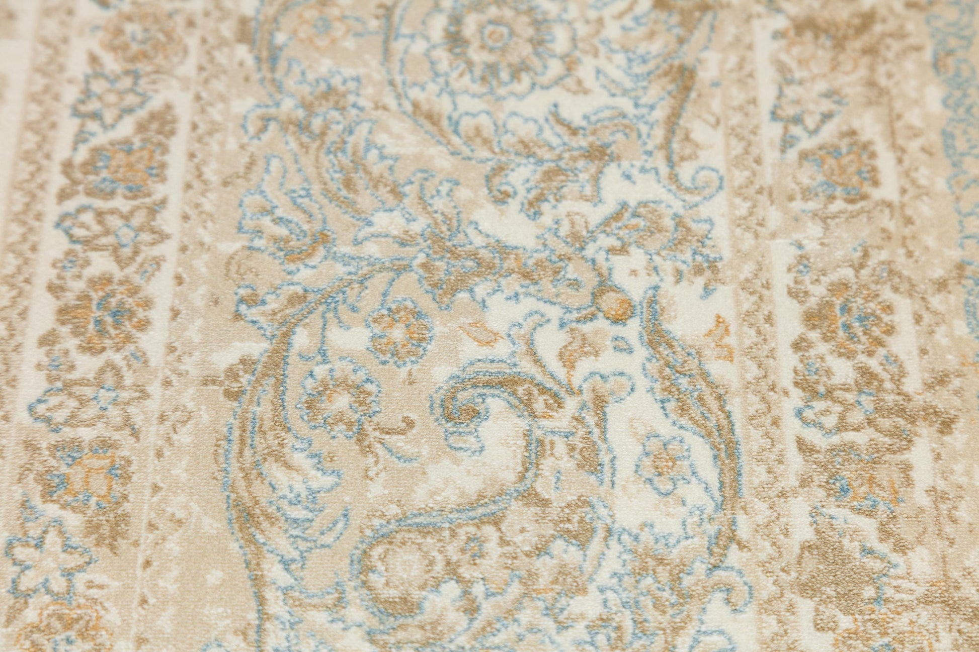 7x10 ft, Beige medallion classic Silk rug with fine tassels
