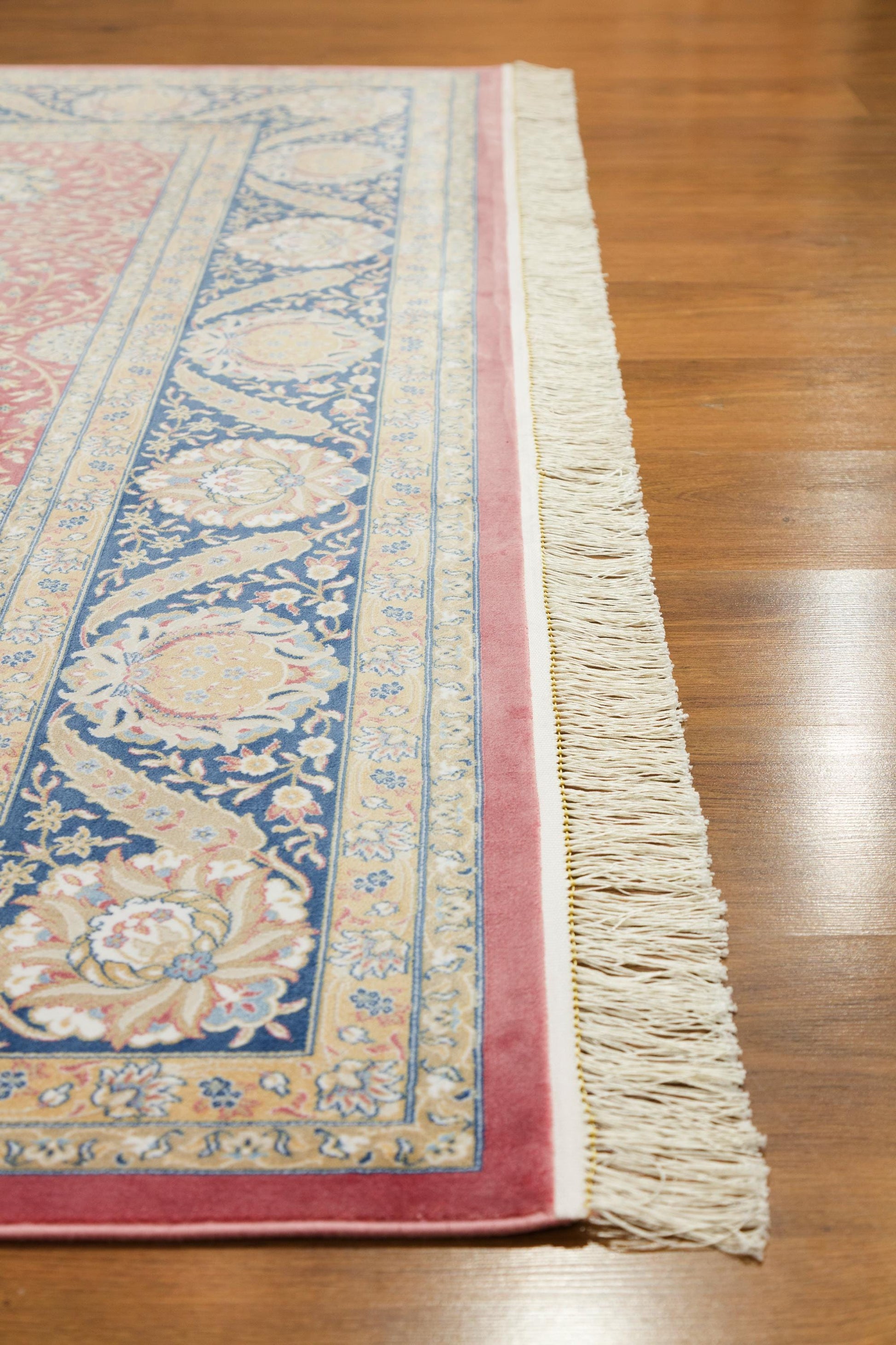 7x10 ft, Classic red oriental Silk Rug: Bamboo Yarn, fine Fringes