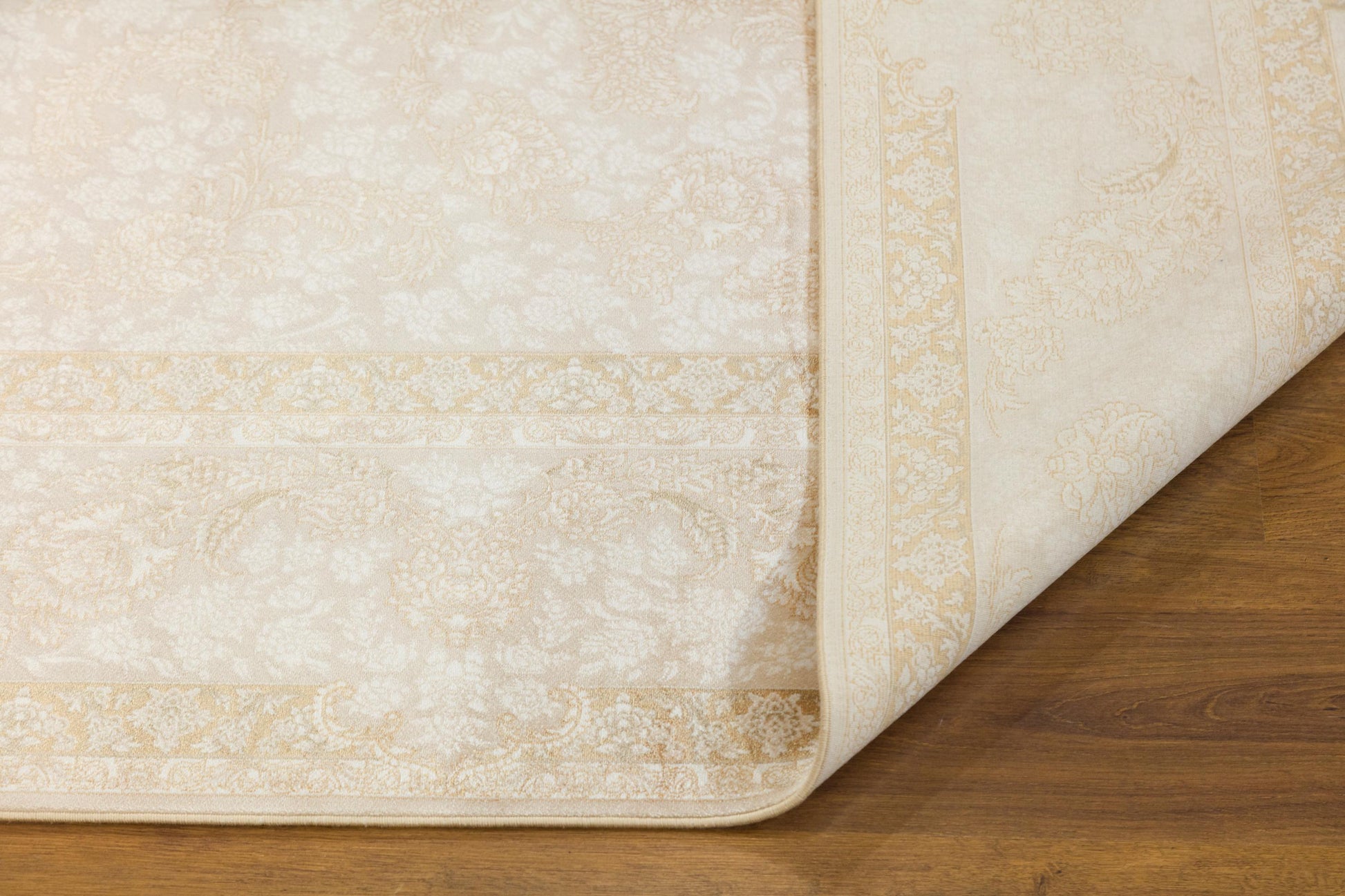 5x7 ft, Classic Beige Silk Rug: Floral oriental carpet with fine tassels