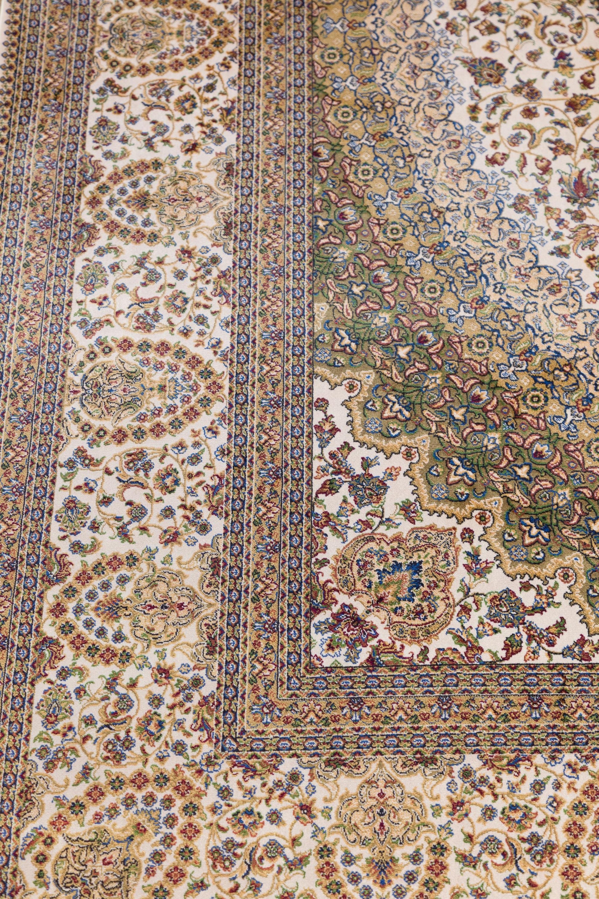 7x10 ft, Beige Classic oriental medallion Silk Rug made with viscose yarn