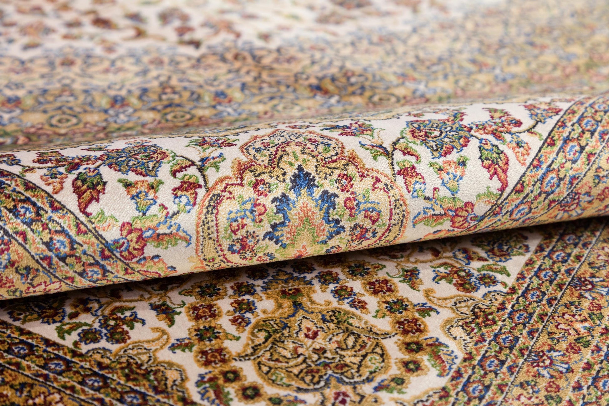 7x10 ft, Beige Classic oriental medallion Silk Rug made with viscose yarn