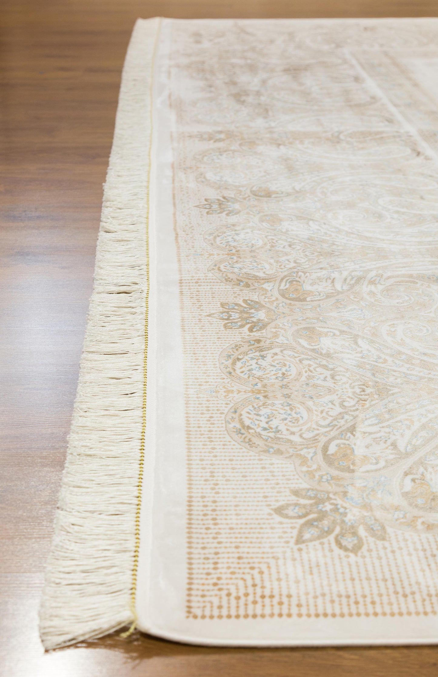10x13 ft, Beige Classic Silk Rug with paisley desing on the border, fine fringes