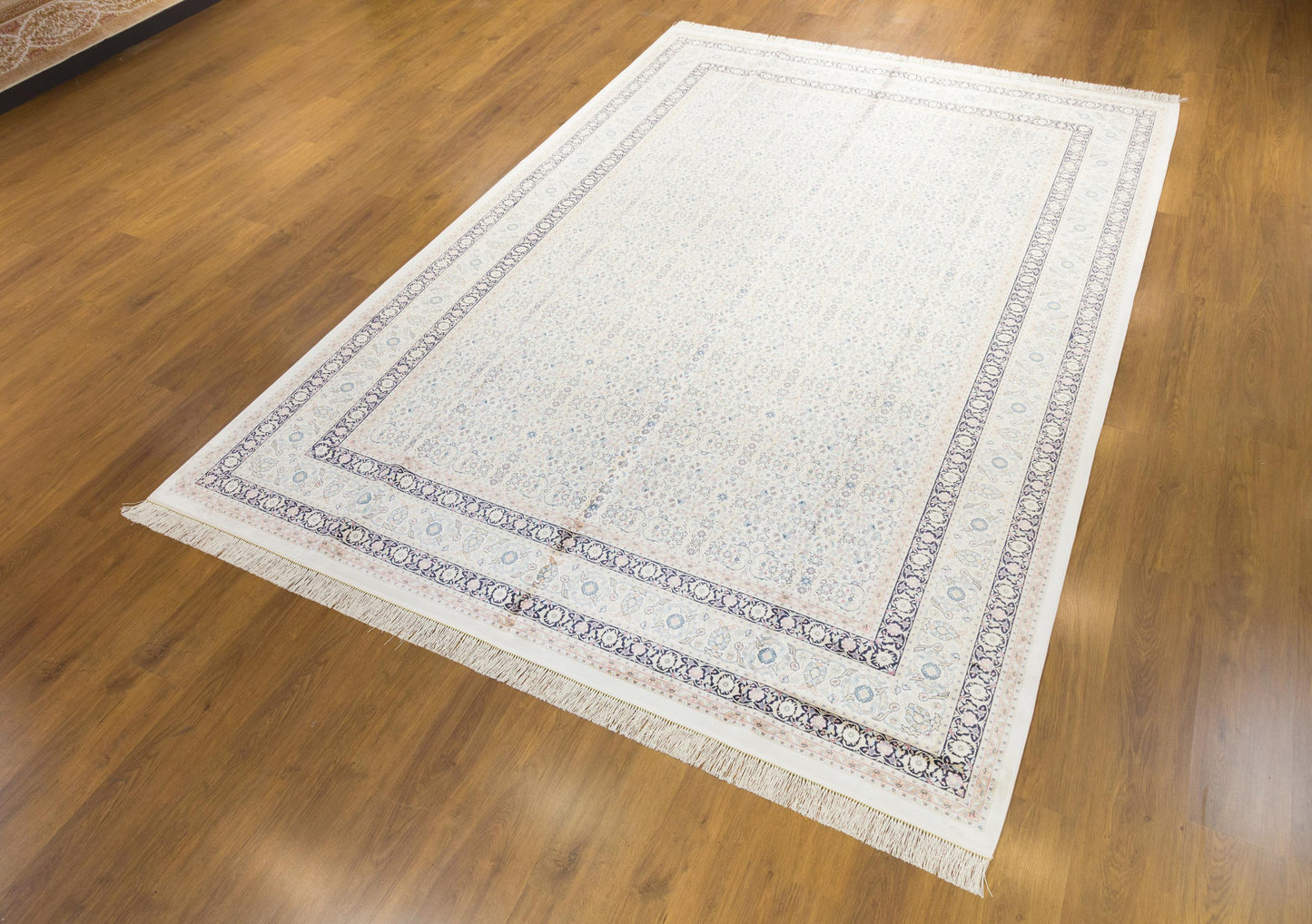 8x11 ft, Classic Blue Silk Rug: Oriental blue fine carpet with Fringes