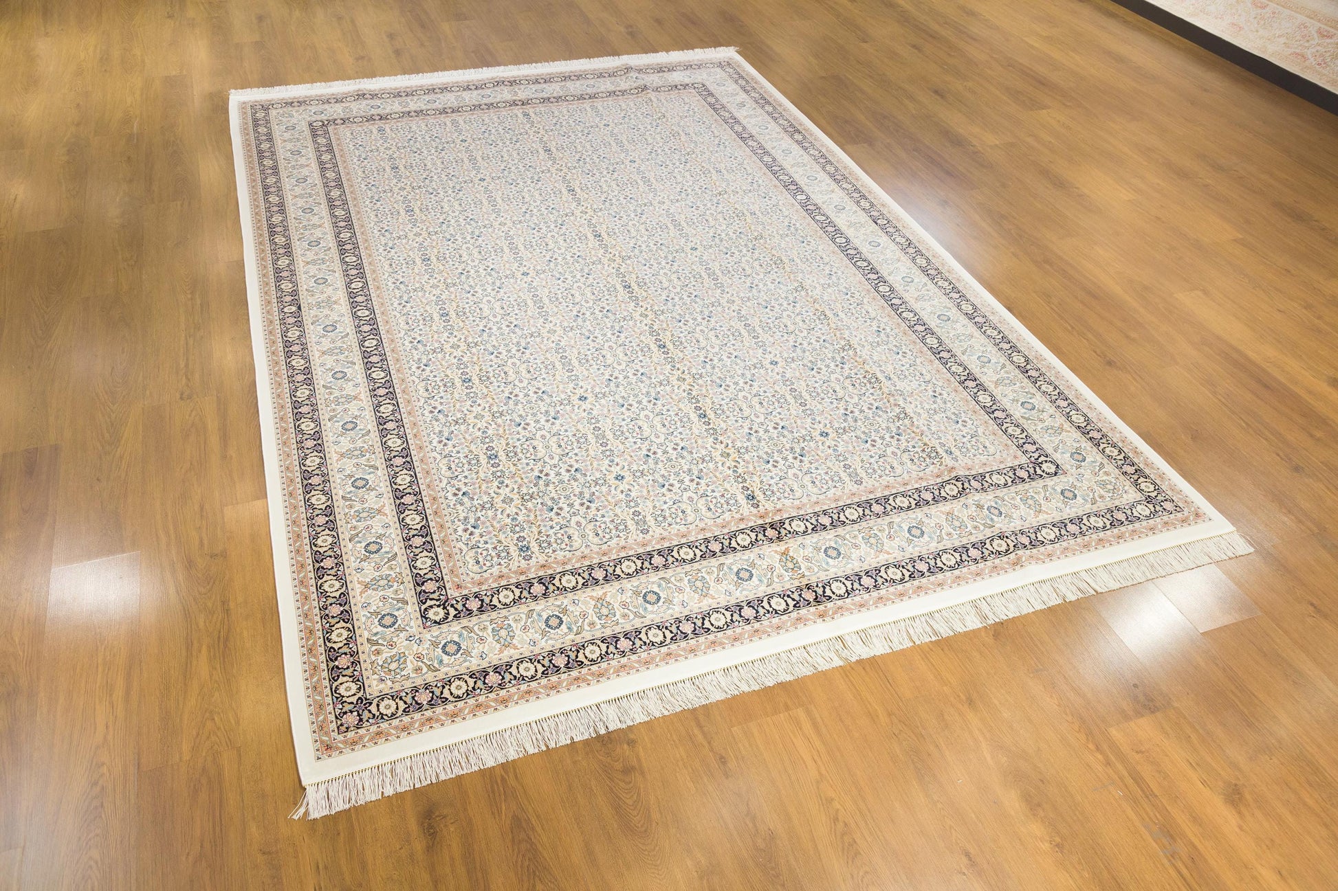 8x11 ft, Classic Blue Silk Rug: Oriental blue fine carpet with Fringes