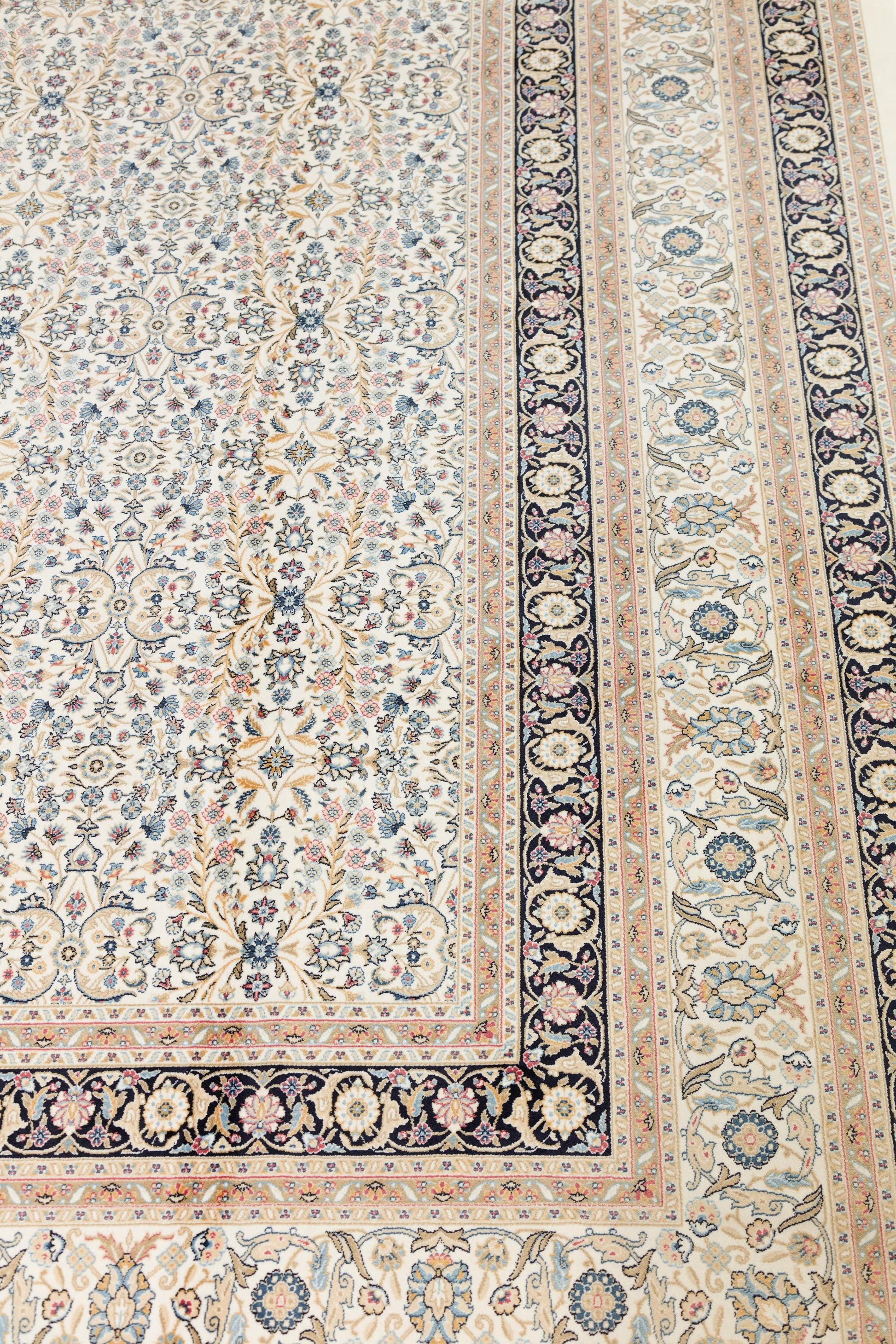 10x13 ft, Classic Blue Silk Rug: Oriental blue fine carpet with Fringes