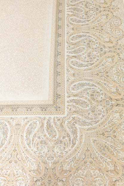 8x11 ft, Beige Classic Silk Rug with paisley desing on the border, fine fringes