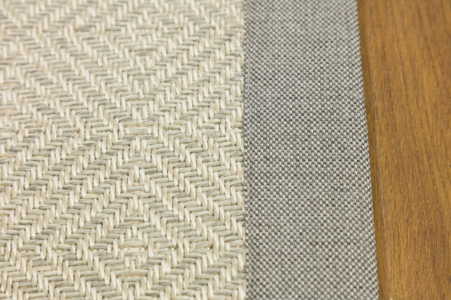 Modern Cream Flatweave Rug: Gray Border Diamond Pattern Area Rug