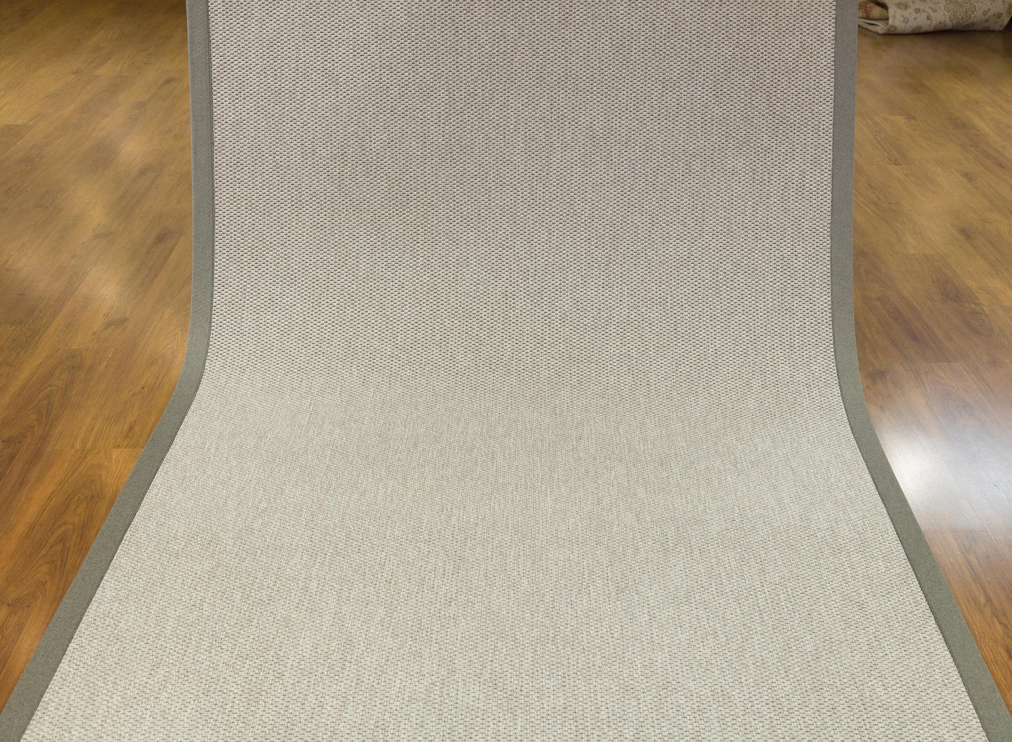 Modern Flatweave Rug: Light Gray Border, Minimalist Neutral Carpet for Home & Office
