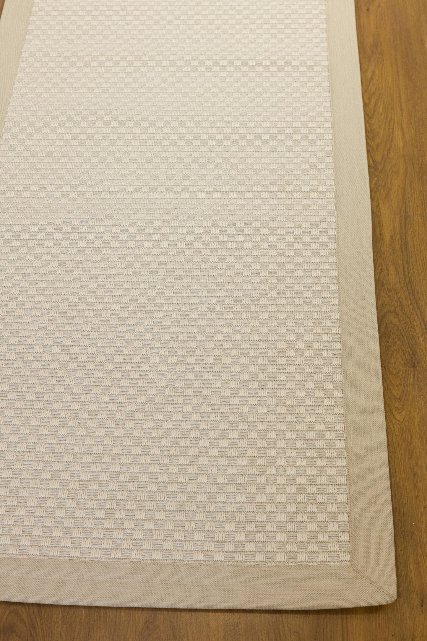 Modern Cream Flatweave Runner Rug: Minimalist hallway carpet