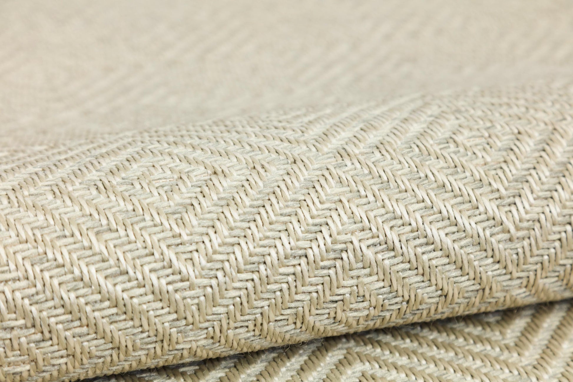 Modern Cream Flatweave Rug: Diamond Pattern Runner with Gray Border