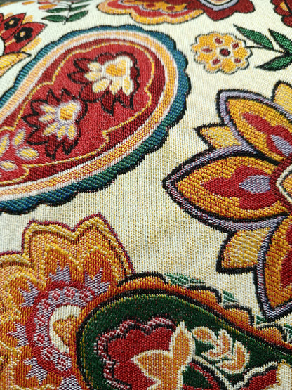 Paisley Gobelin Cushion Cover: Jacquard Floral Tapestry Pillow - 40x40 cm