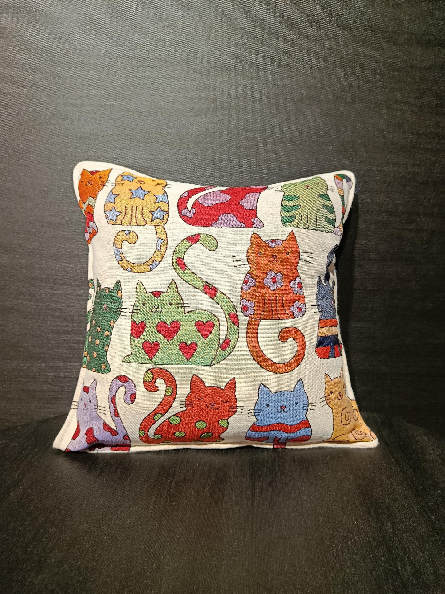 Colorful Cat Tapestry Cushion Cover: Whimsical Jacquard Pillow Case