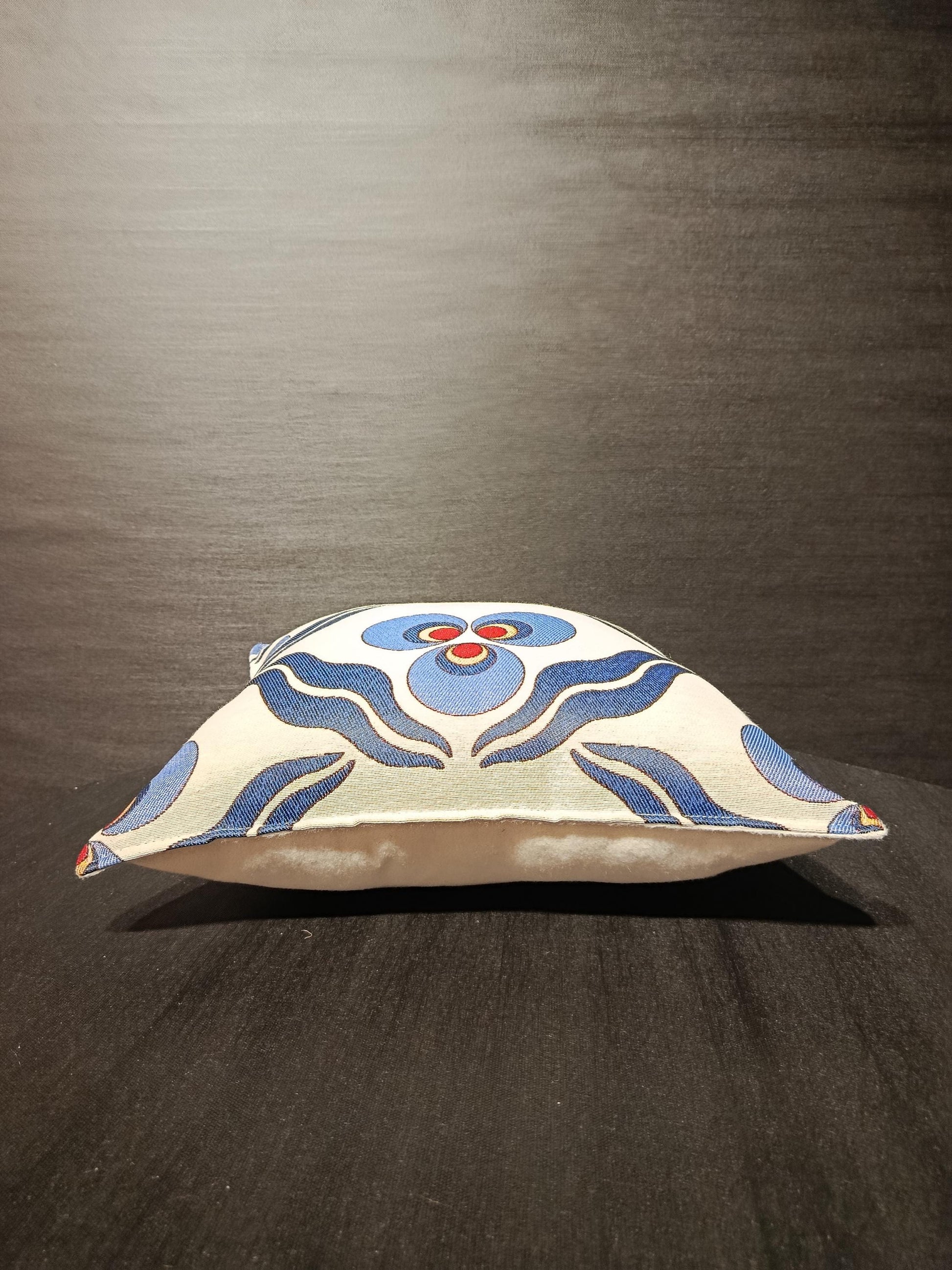 Blue Floral Tapestry Cushion Cover: 40x40 cm Jacquard Pillow