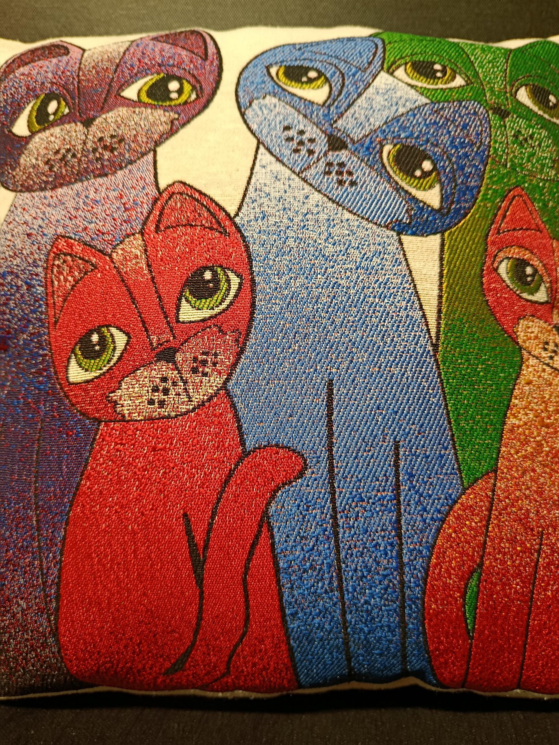 Expressive Cat Tapestry Cushion Cover: Colorful Gobelin Pillow, 40x40cm